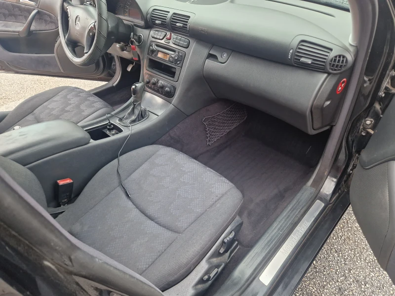 Mercedes-Benz C 200 LPG, снимка 10 - Автомобили и джипове - 52098925