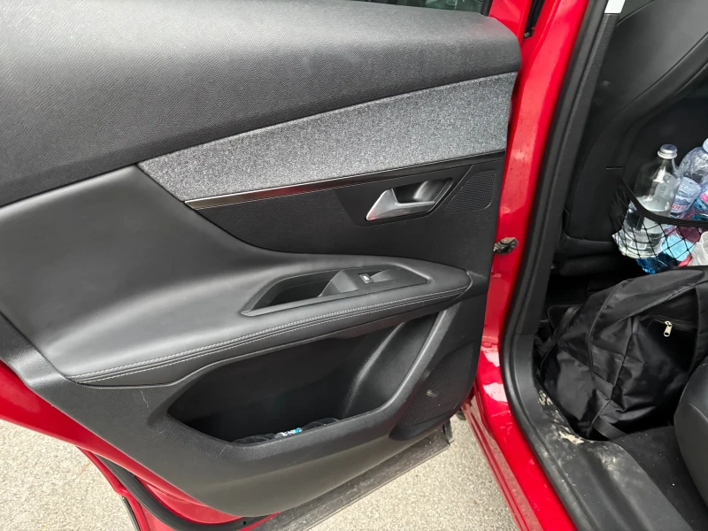 Peugeot 3008 1.6d 120hp, снимка 11 - Автомобили и джипове - 52429684