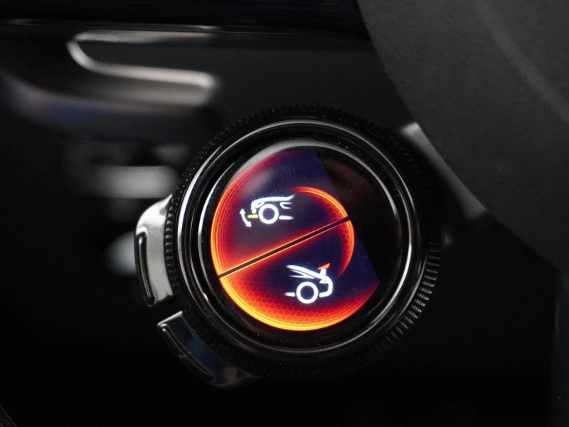 Mercedes-Benz AMG GT 63/COUPE/4-MATIC/CARBON/LIFT/PANO/BURM/HEAD UP/, снимка 13 - Автомобили и джипове - 52477891