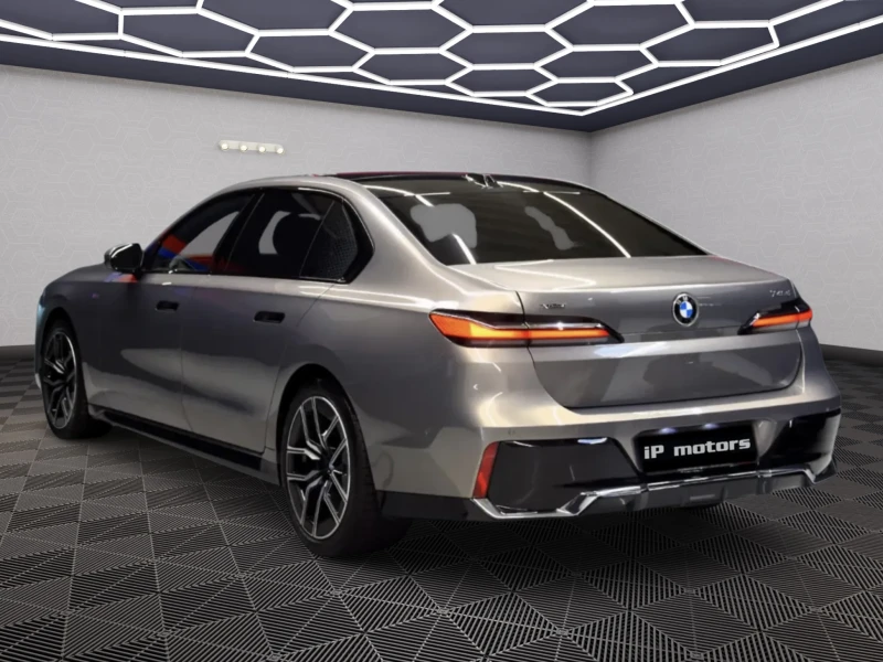 BMW 740, снимка 4 - Автомобили и джипове - 52552583