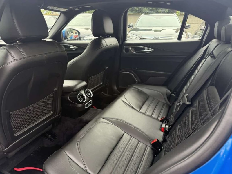 Alfa Romeo Giulia * CARFAX * ЦЕНА ДО БГ, снимка 16 - Автомобили и джипове - 53214890