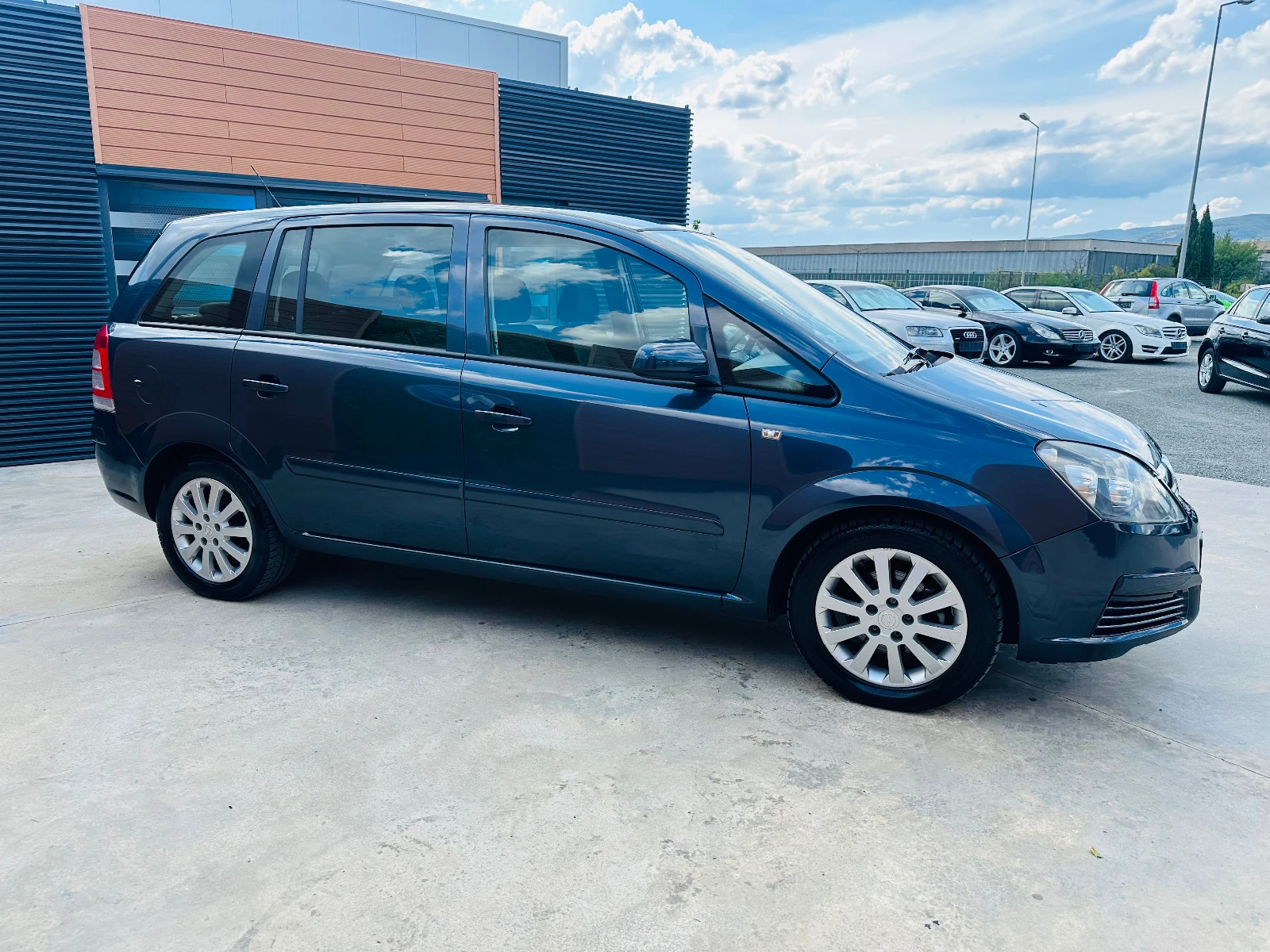 Opel Zafira 1.6i//7-места - изображение 4