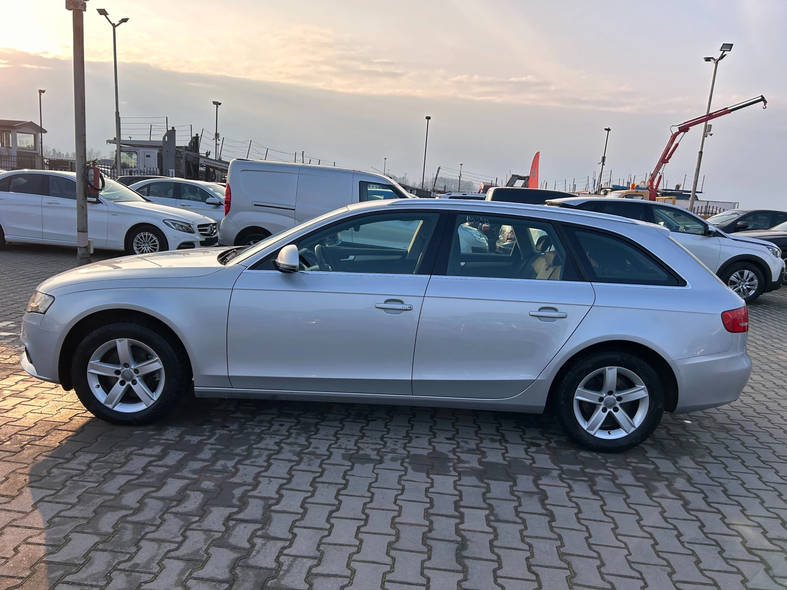 Audi A4 2.0TDI NAVI EURO 5 - изображение 9