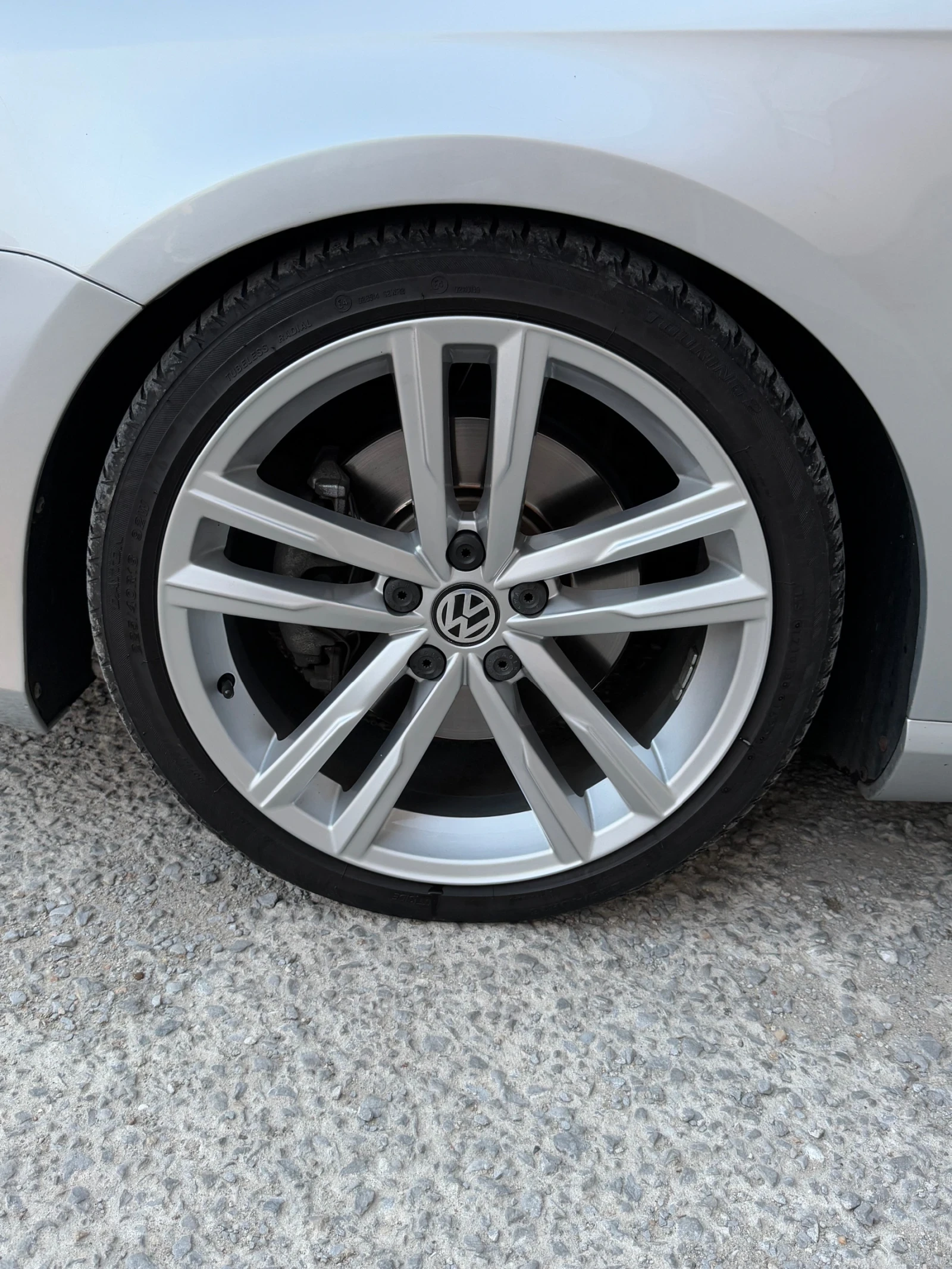 VW Passat 1.6TDI - изображение 10