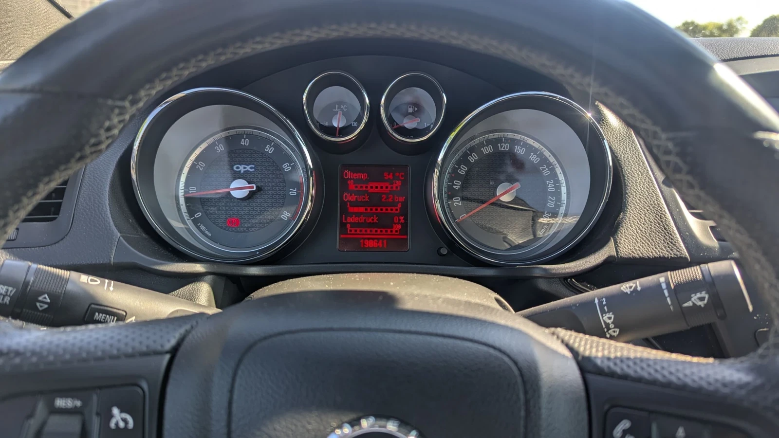 Opel Insignia OPC 2.8 V6 Turbo - изображение 8