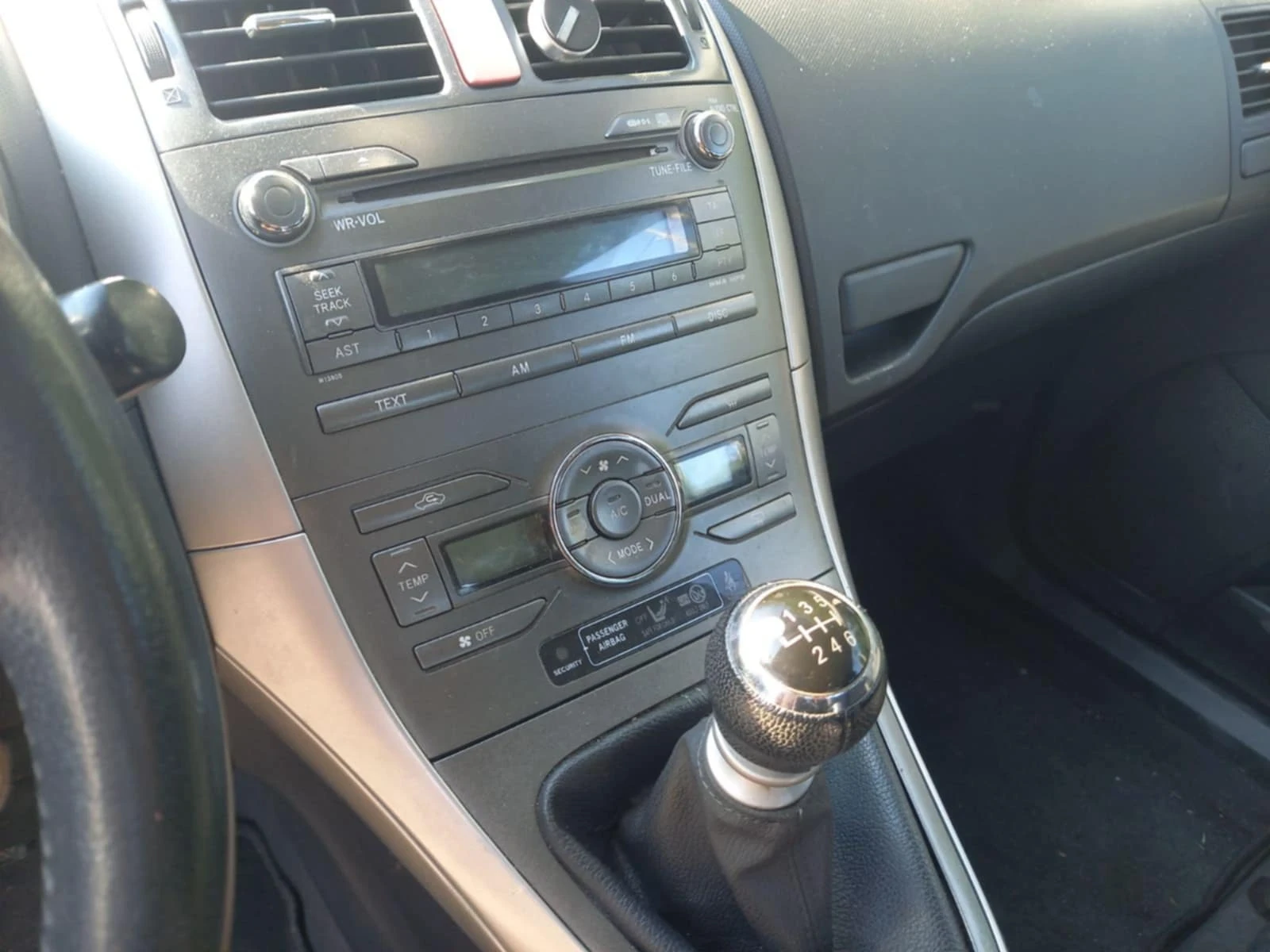 Toyota Auris  - изображение 5