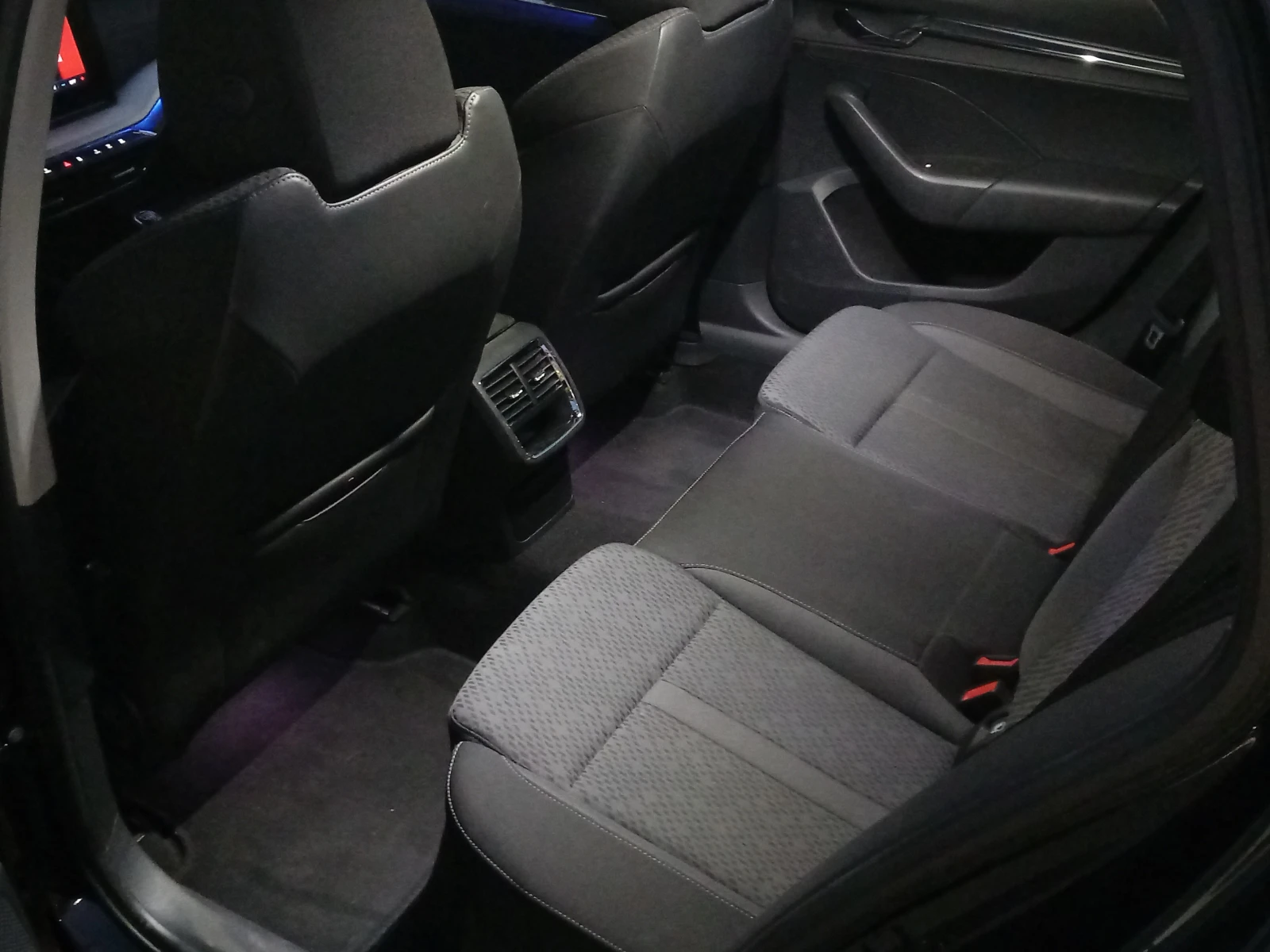 Skoda Octavia 1.5 TSI 6MT - изображение 7