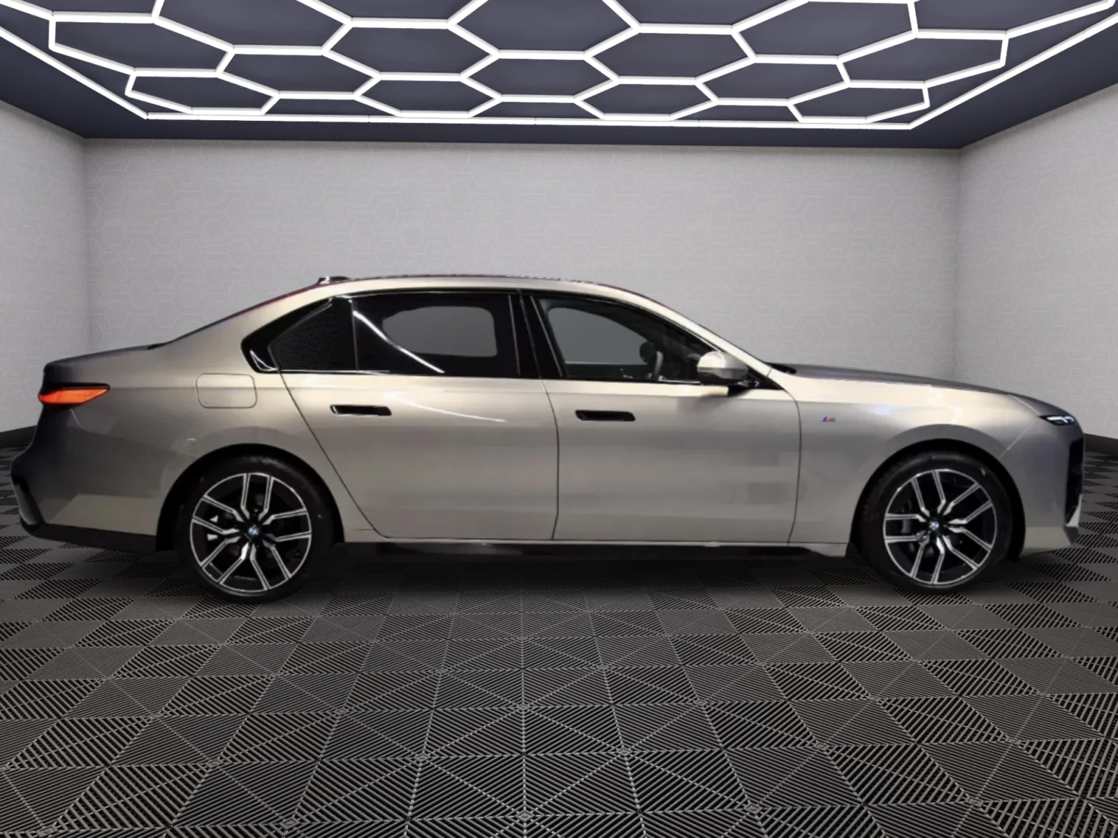 BMW 740  - изображение 5