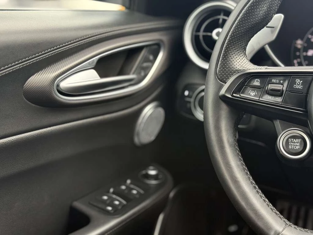 Alfa Romeo Giulia * CARFAX * ЦЕНА ДО БГ - изображение 10