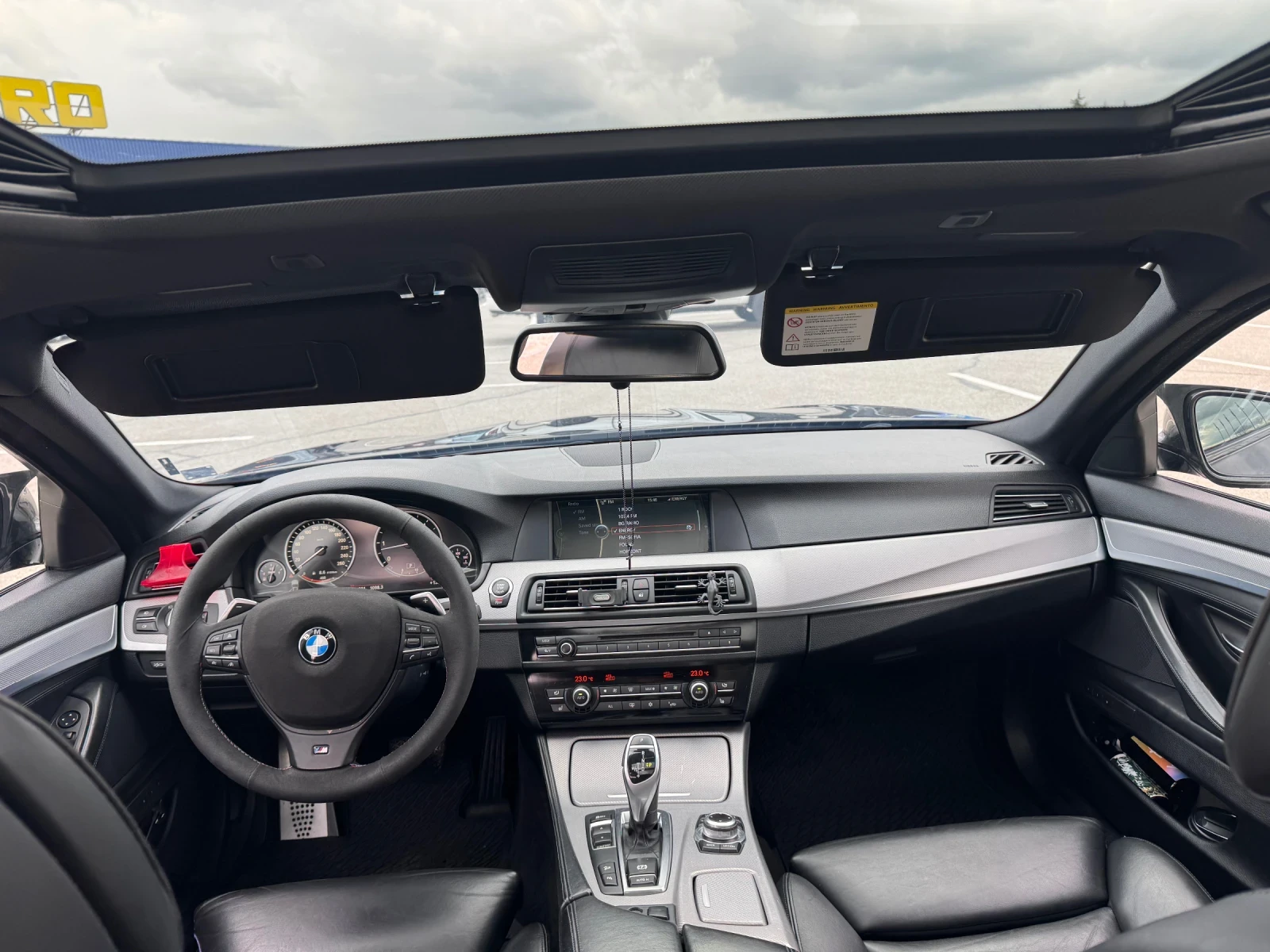 BMW 535 M pack Soft Close Distronic , снимка 11 - Автомобили и джипове - 54008002