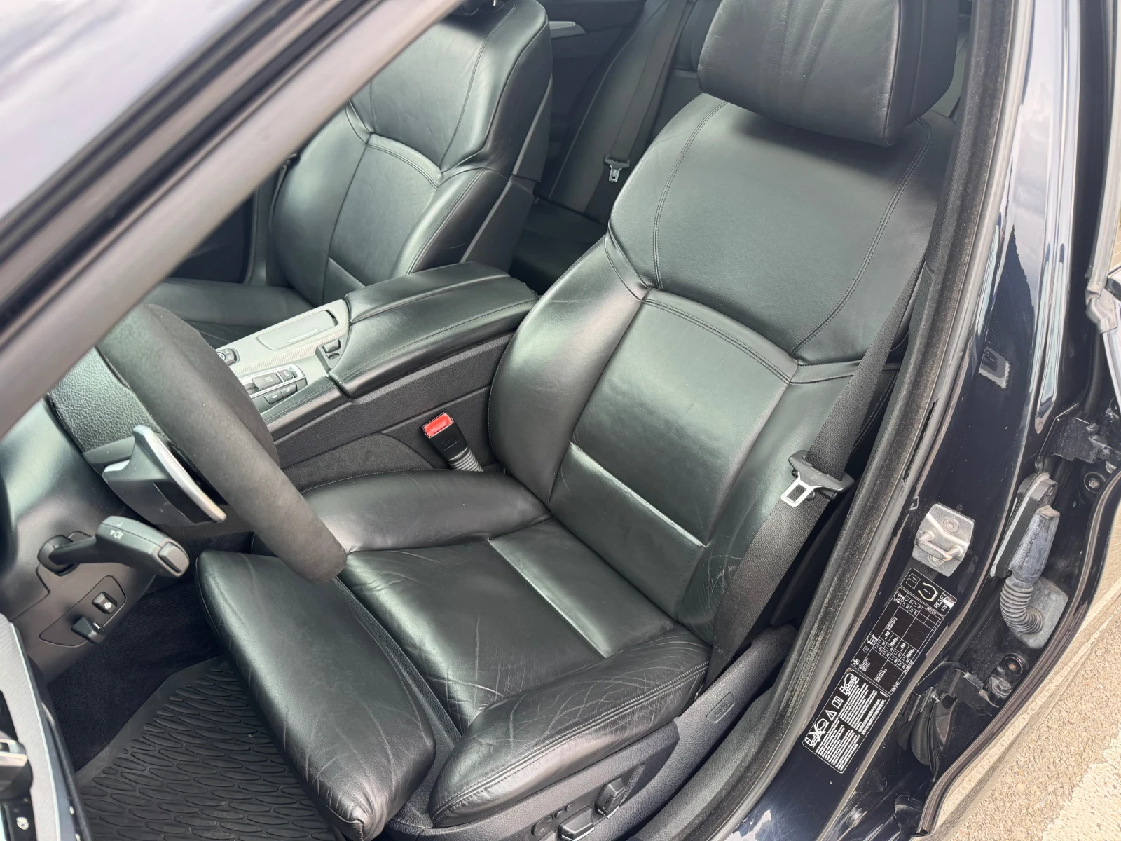 BMW 535 M pack Soft Close Distronic , снимка 9 - Автомобили и джипове - 54008002