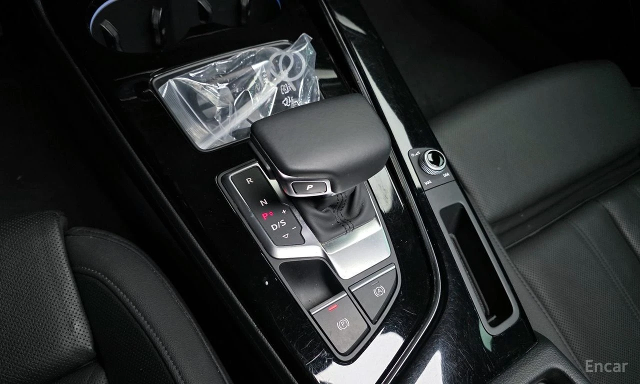 Audi A4 40TFSI* КОЖА* ОБДУХВАНЕ* ПОДГЕВ* ПАНОРАМА* , снимка 13 - Автомобили и джипове - 54360994