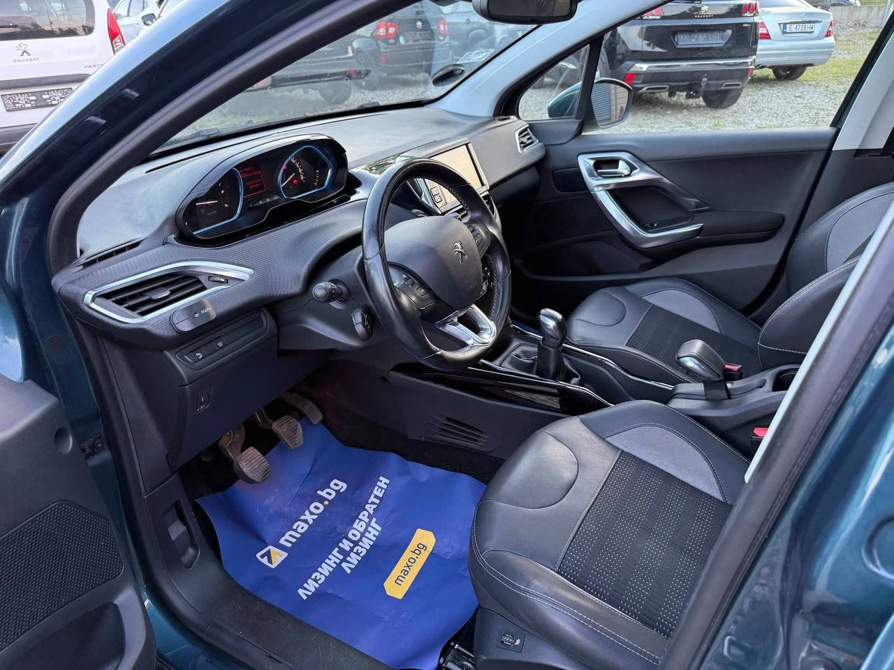 Peugeot 2008 1.6hdi/ ALLURE/PANORAMA , снимка 9 - Автомобили и джипове - 54372101