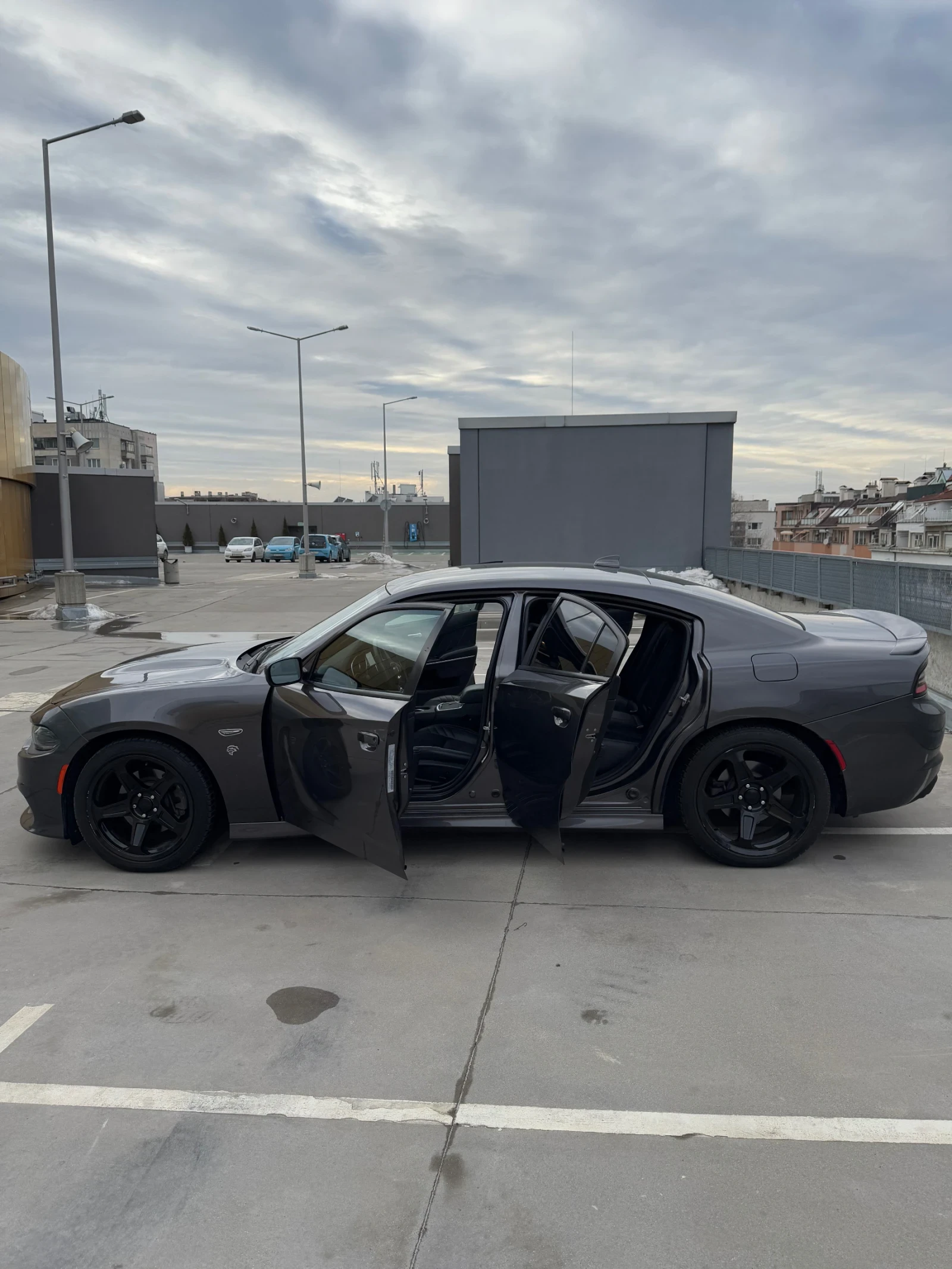 Dodge Charger, снимка 14 - Автомобили и джипове - 54392677