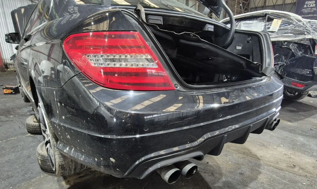 Mercedes-Benz E 250 2.2.3.0ЧАСТИ, снимка 6 - Автомобили и джипове - 54446735