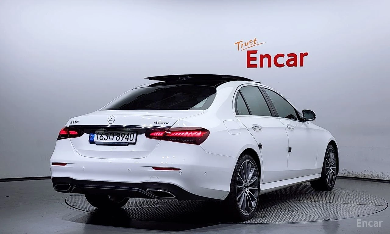 Mercedes-Benz E 350 4MATIC* AMG* LINE* BURMESTER* ОБДУХВАНЕ* 360* , снимка 3 - Автомобили и джипове - 54455478