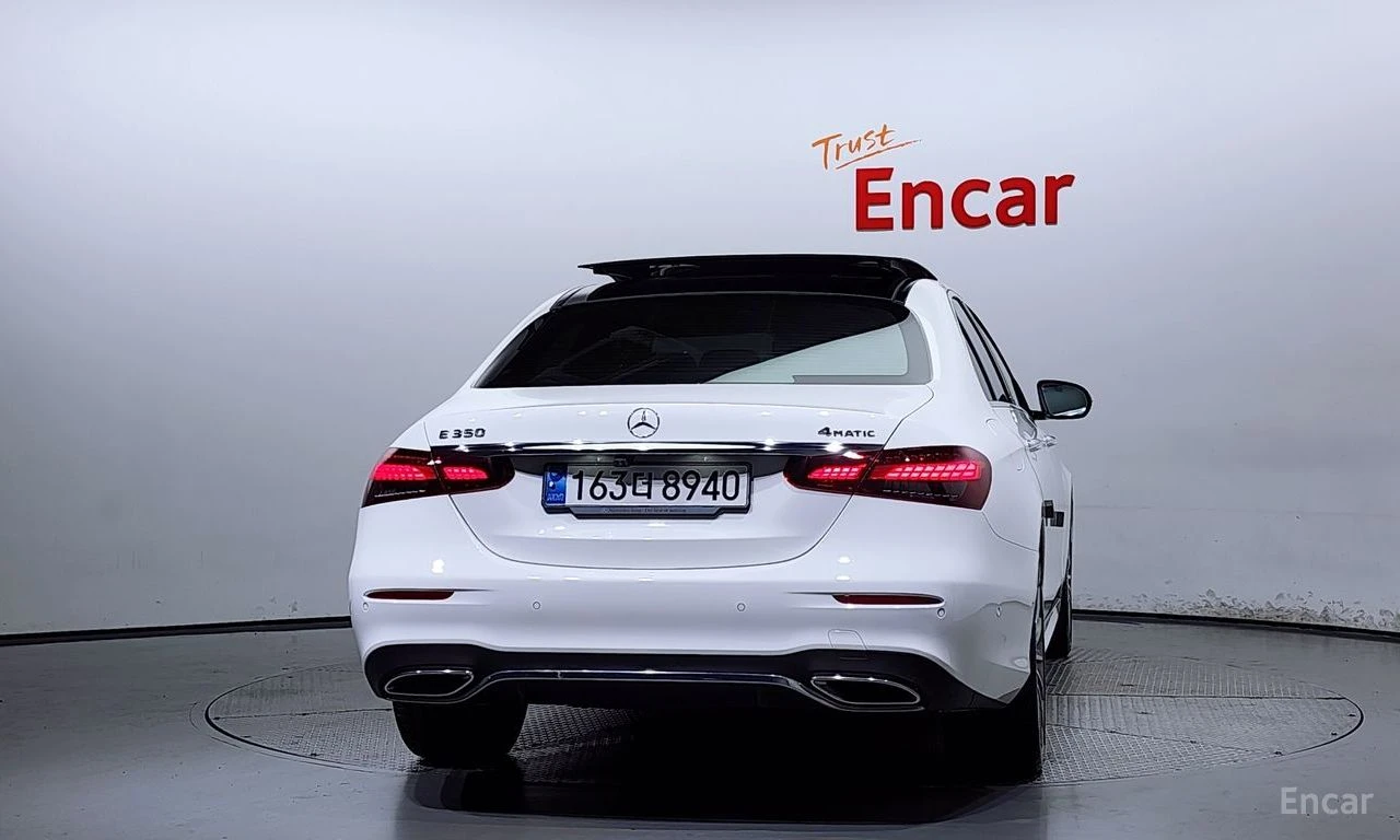 Mercedes-Benz E 350 4MATIC* AMG* LINE* BURMESTER* ОБДУХВАНЕ* 360* , снимка 4 - Автомобили и джипове - 54455478