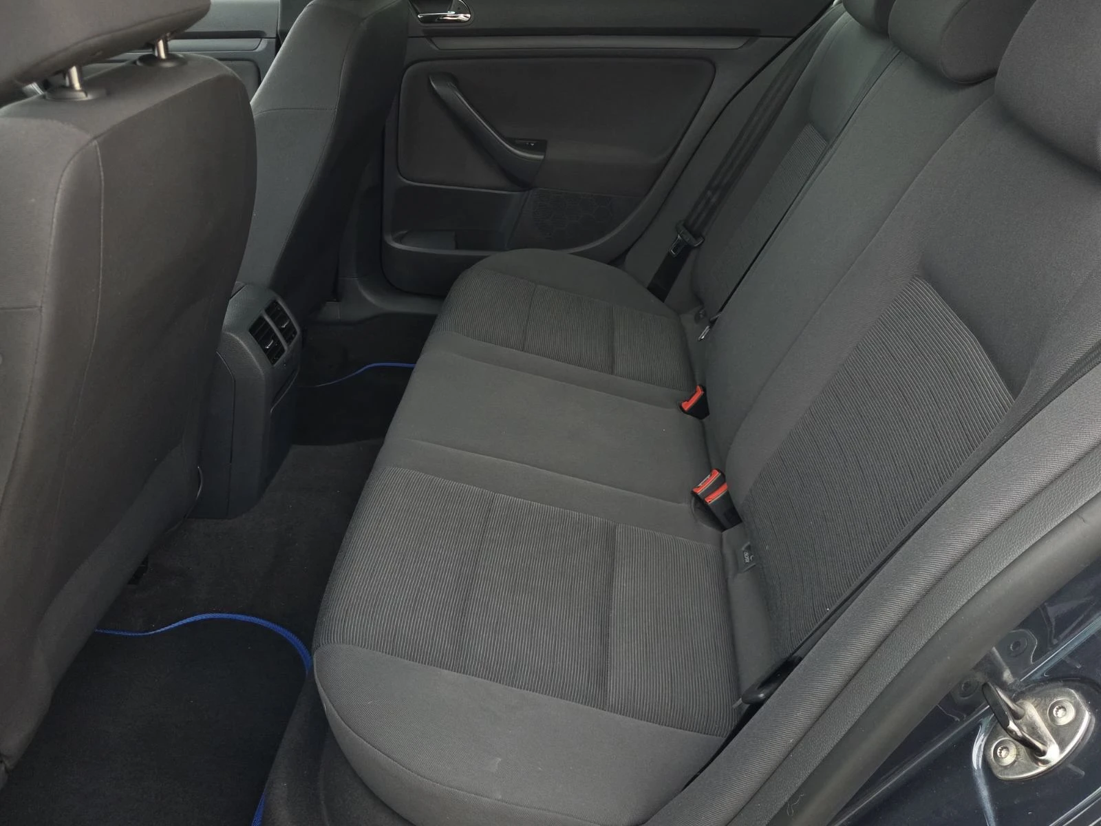 VW Golf 5 1.4 БЕНЗИН, снимка 12 - Автомобили и джипове - 54810685