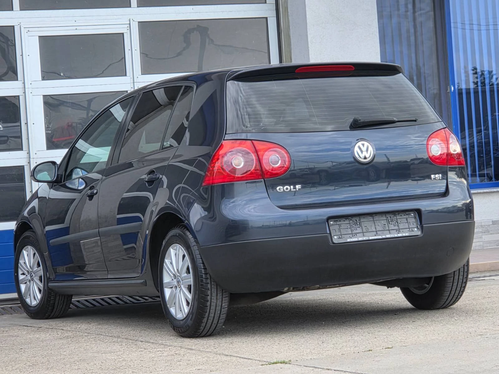 VW Golf 5 1.4 БЕНЗИН, снимка 3 - Автомобили и джипове - 54810685