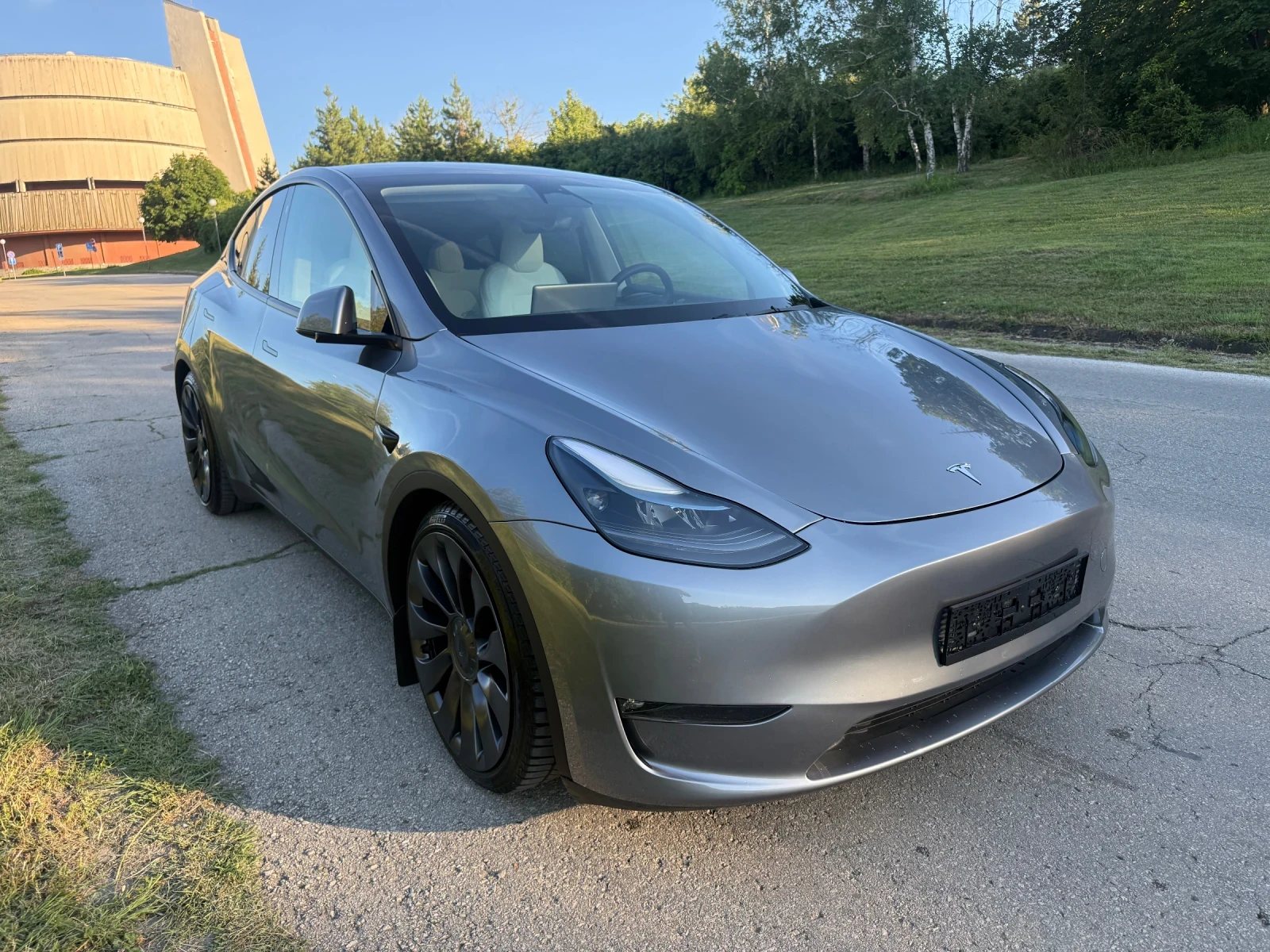 Tesla Model Y Performance AWD ГАРАНЦИЯ, снимка 2 - Автомобили и джипове - 54933629