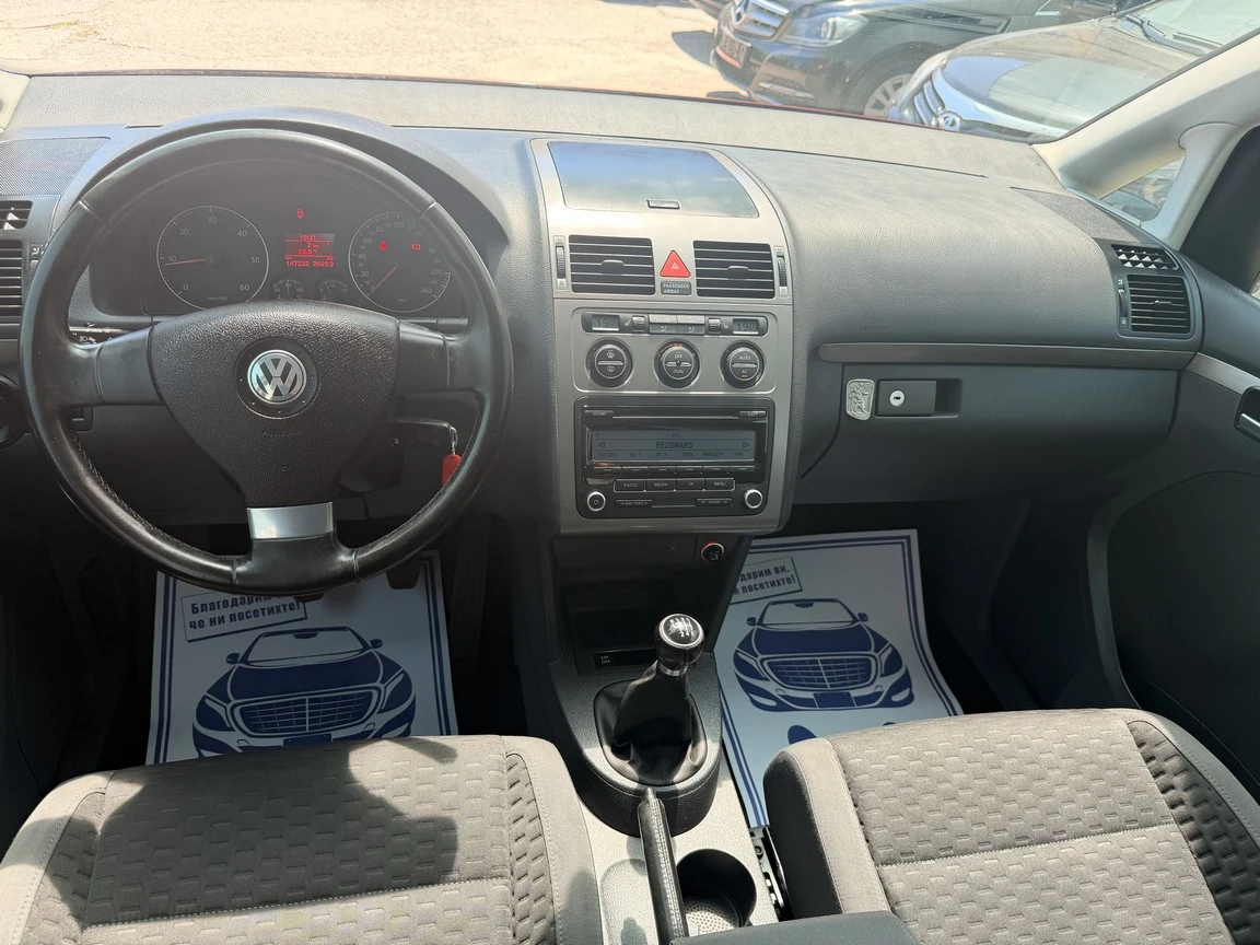 VW Touran 1.9tdi 147000km!!!, снимка 8 - Автомобили и джипове - 54968880