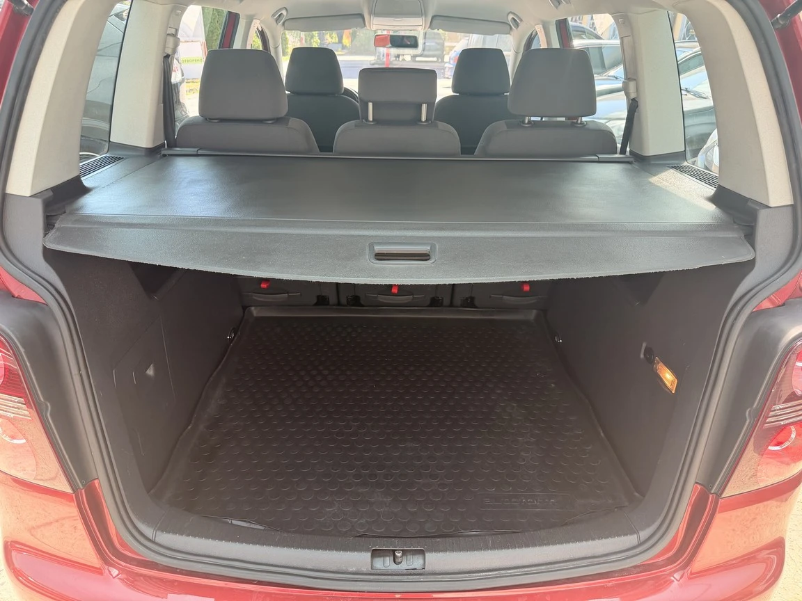 VW Touran 1.9tdi 147000km!!!, снимка 11 - Автомобили и джипове - 54968880