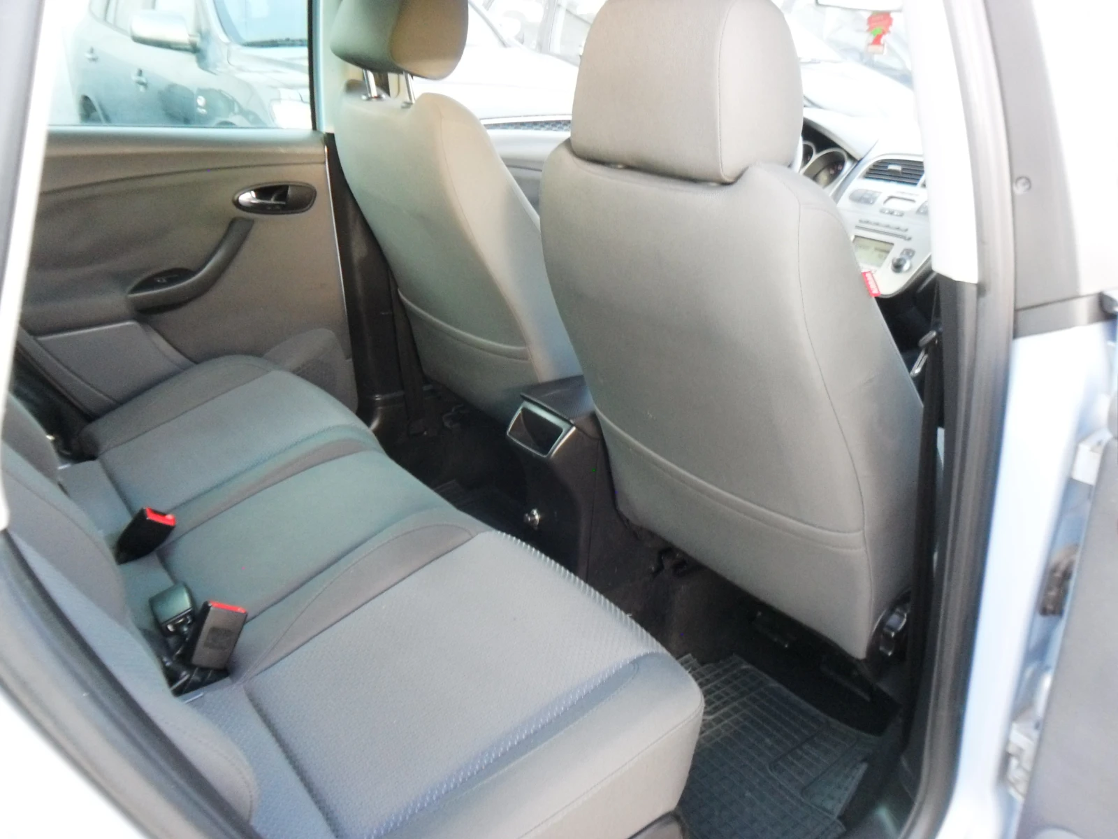 Seat Toledo 2, 0i-KLIMATRONIK, снимка 11 - Автомобили и джипове - 55211324