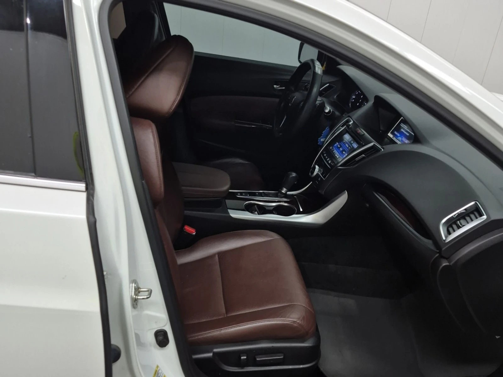 Acura TLX TECH Pack Автокредит Цена до България, снимка 12 - Автомобили и джипове - 55433949