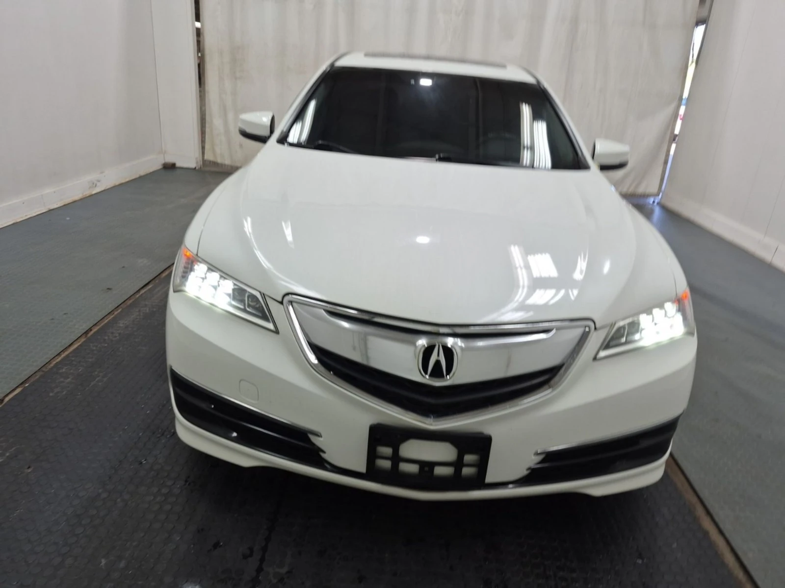 Acura TLX TECH Pack Автокредит Цена до България, снимка 2 - Автомобили и джипове - 55433949