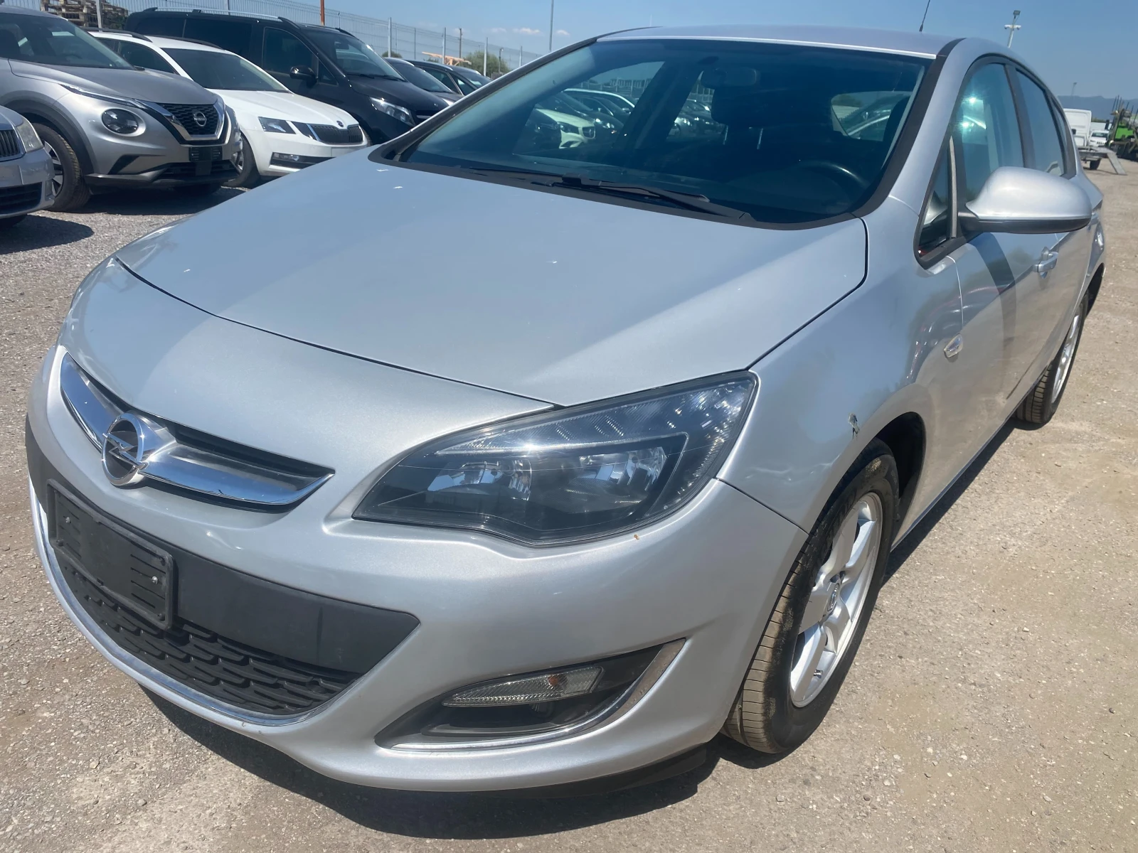 Opel Astra 1.4i Фабрична газ---БОНБОН---