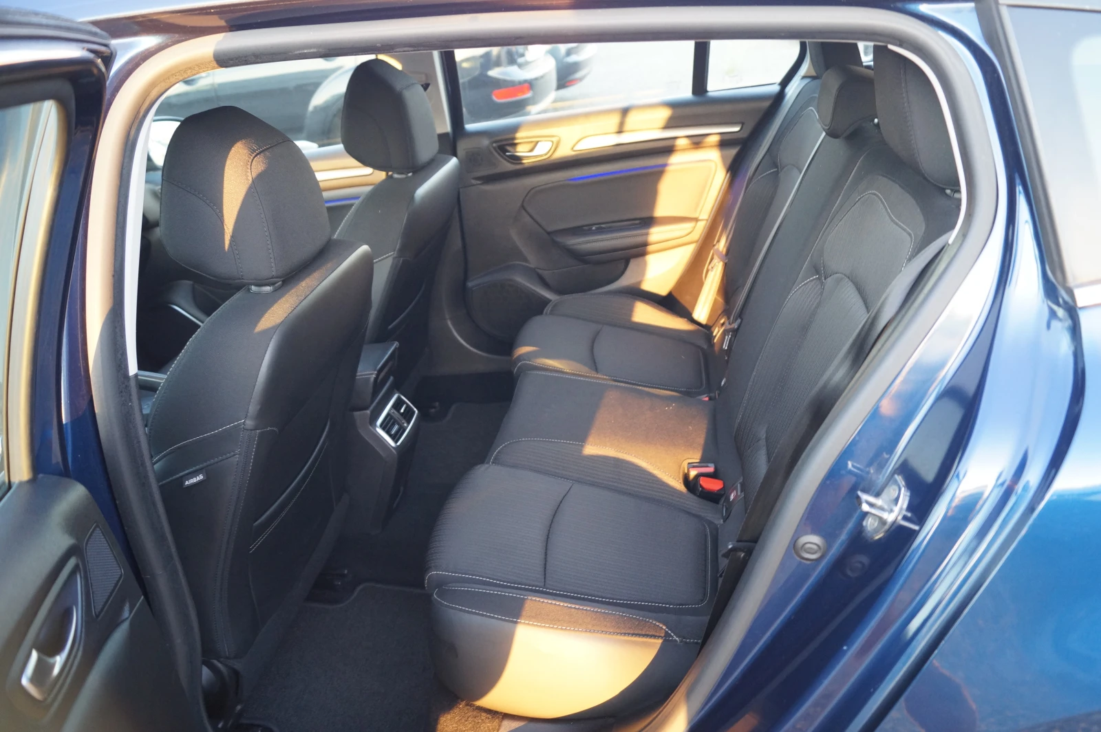 Renault Megane 1.5dci, снимка 10 - Автомобили и джипове - 55748850