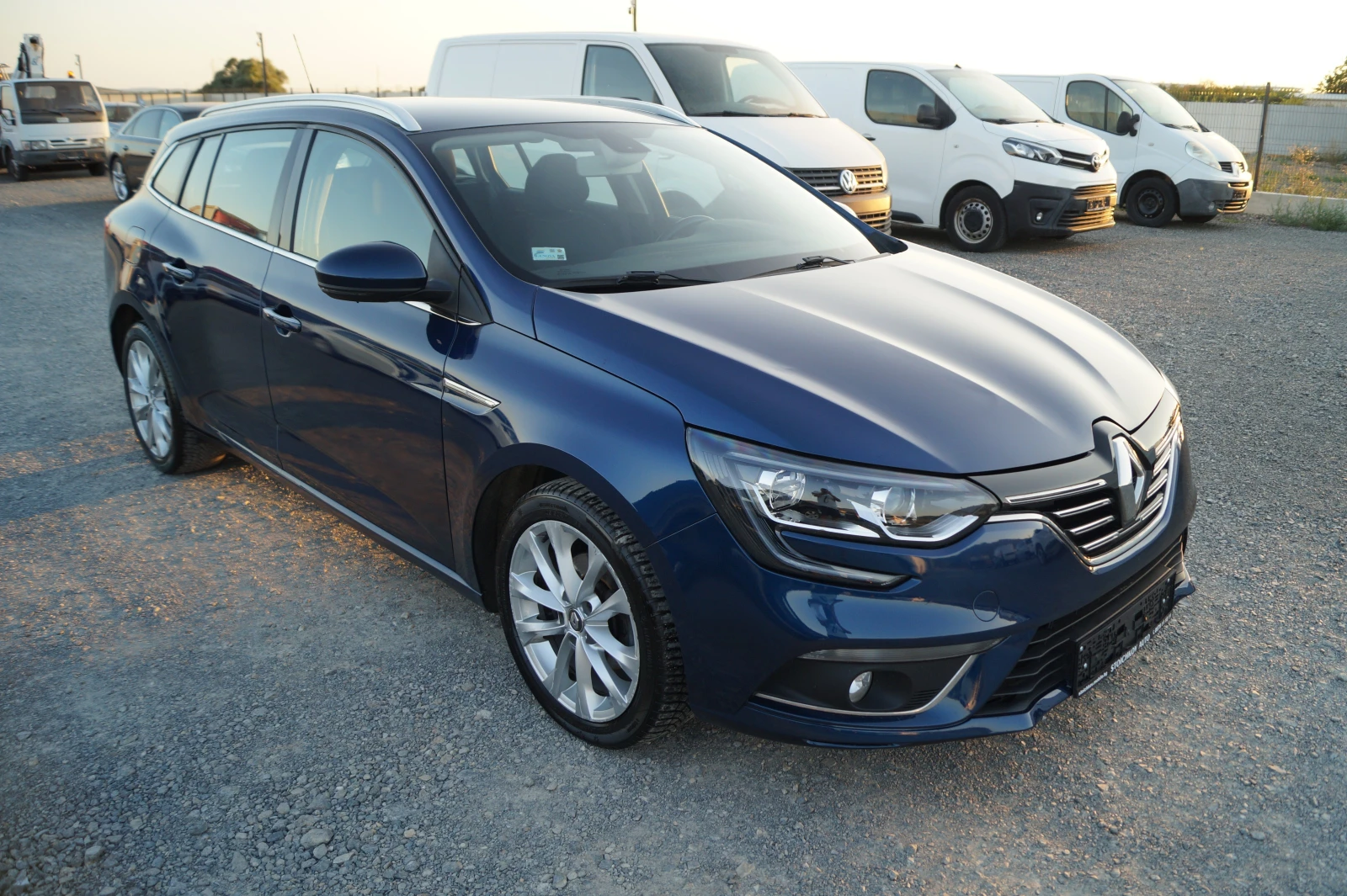 Renault Megane 1.5dci, снимка 3 - Автомобили и джипове - 55748850