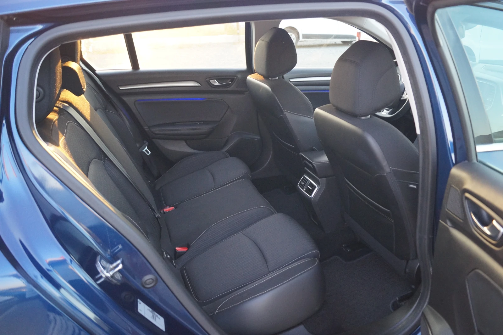 Renault Megane 1.5dci, снимка 12 - Автомобили и джипове - 55748850