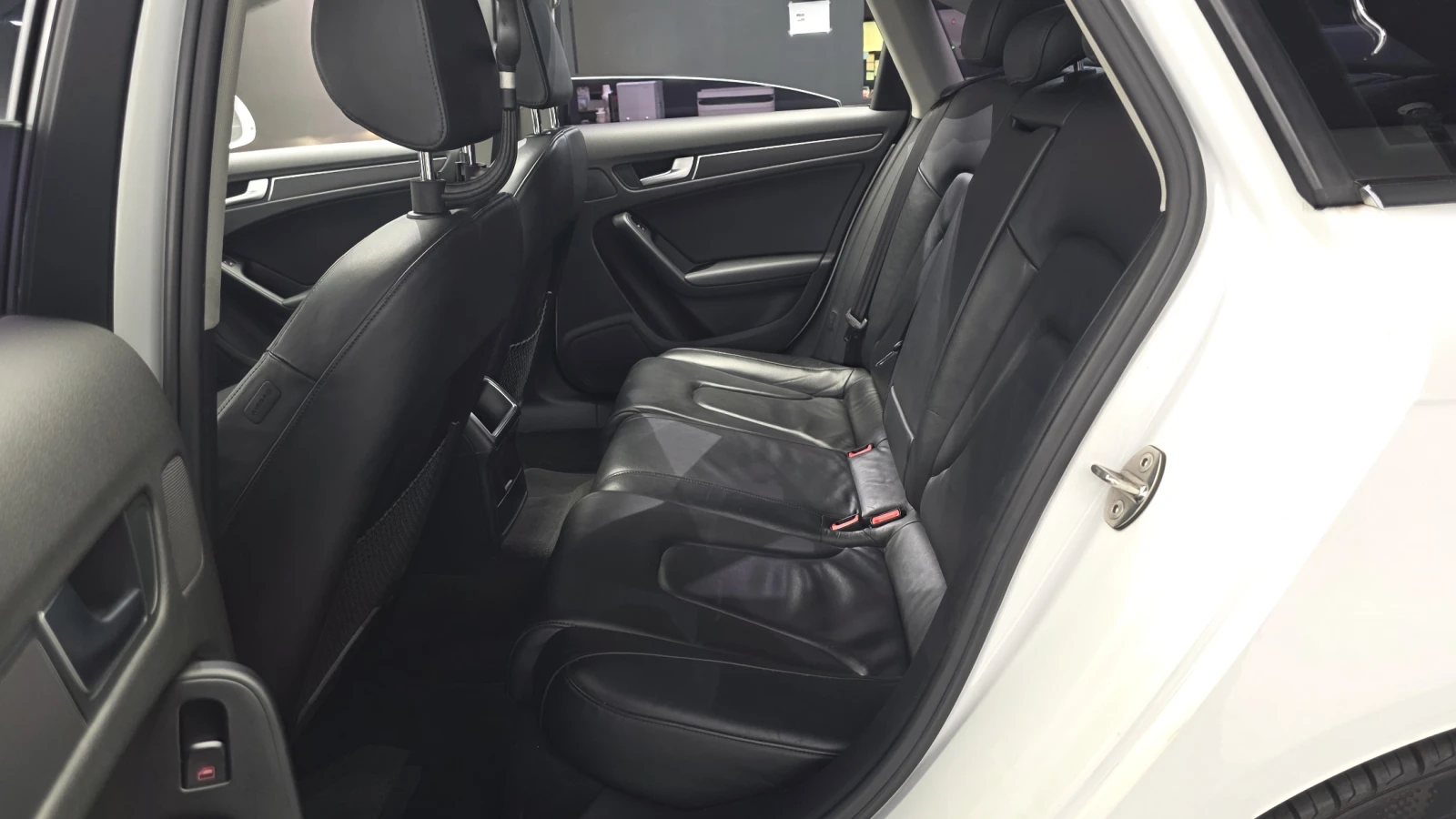 Audi A4 2.0 TFSI quattro* ЛЮК* КРАЙНА ЦЕНА, снимка 12 - Автомобили и джипове - 55983970