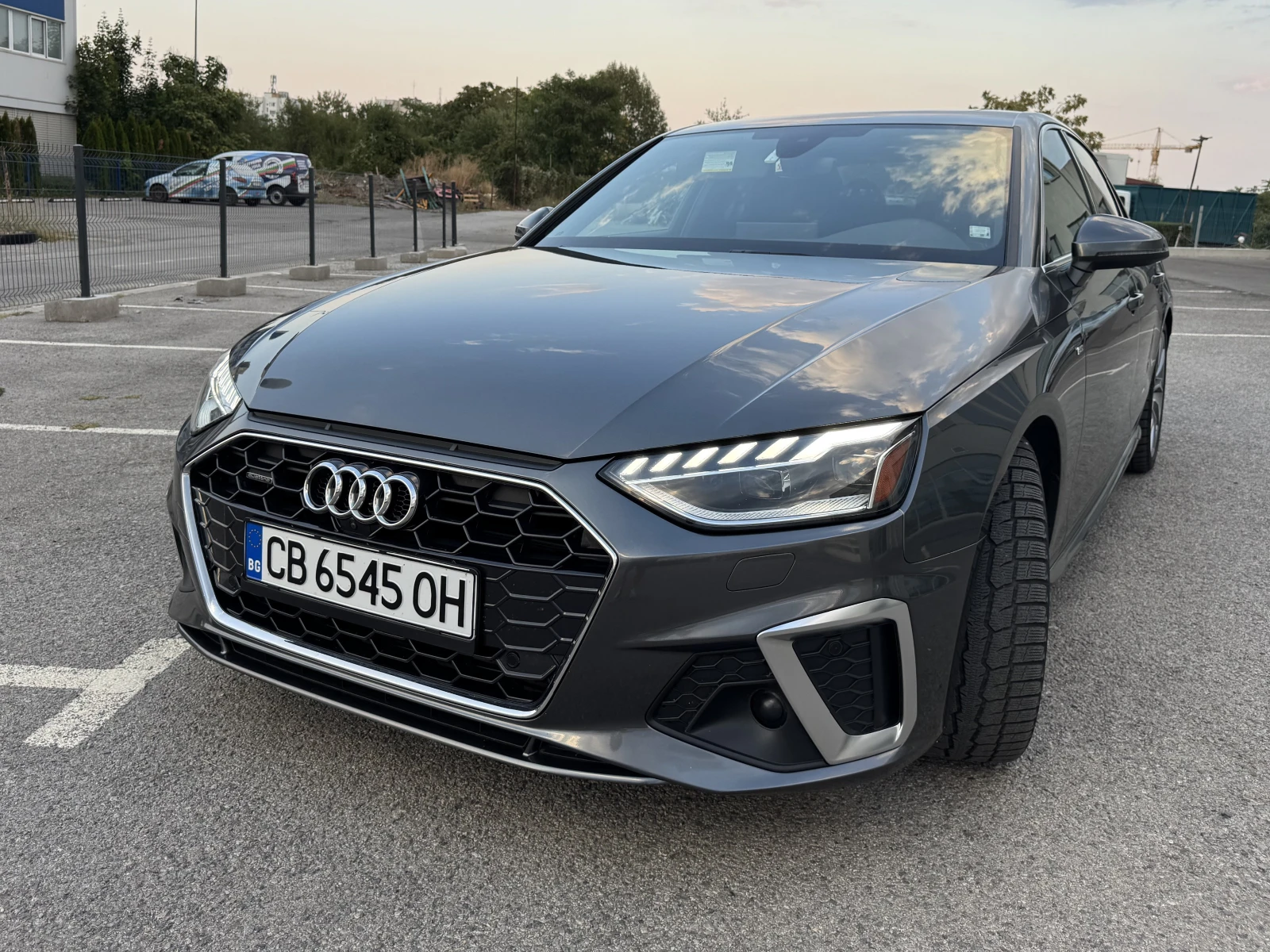 Audi A4 45 TFSI | MATRIX | ОБДУХВАНЕ, снимка 4 - Автомобили и джипове - 56026295
