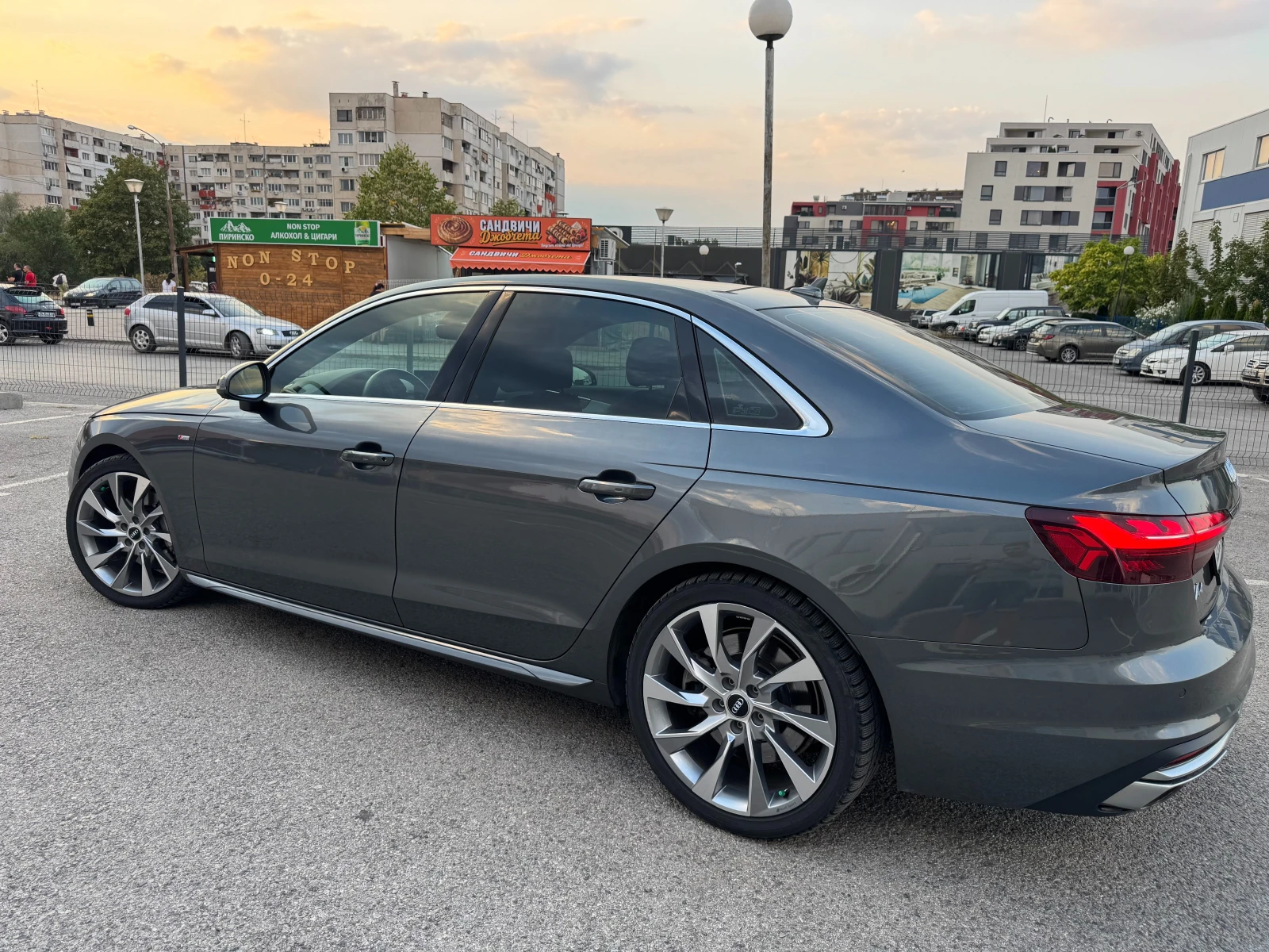 Audi A4 45 TFSI | MATRIX | ОБДУХВАНЕ, снимка 5 - Автомобили и джипове - 56026295