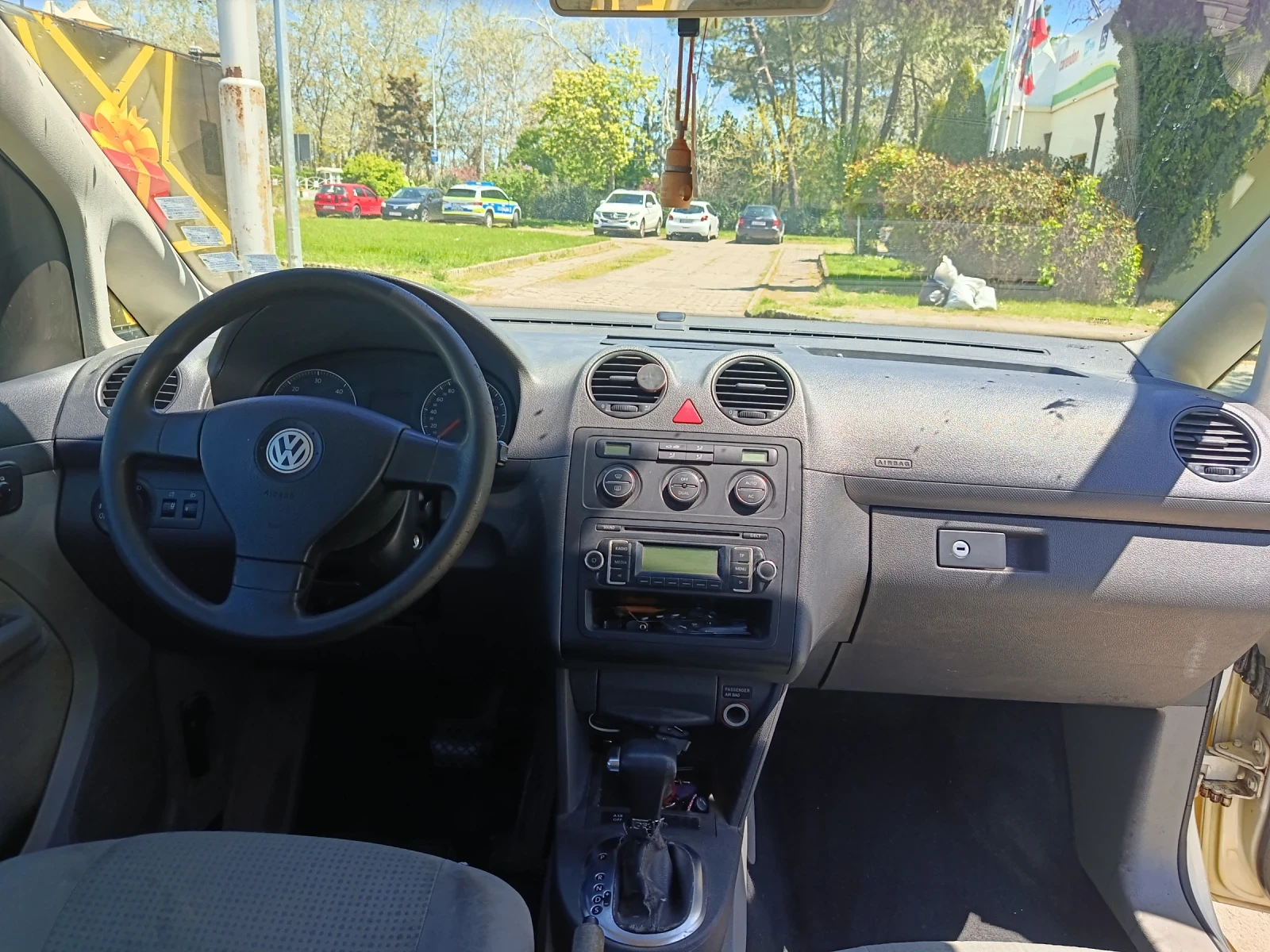 VW Caddy 1.9 TDI, снимка 11 - Автомобили и джипове - 56163402