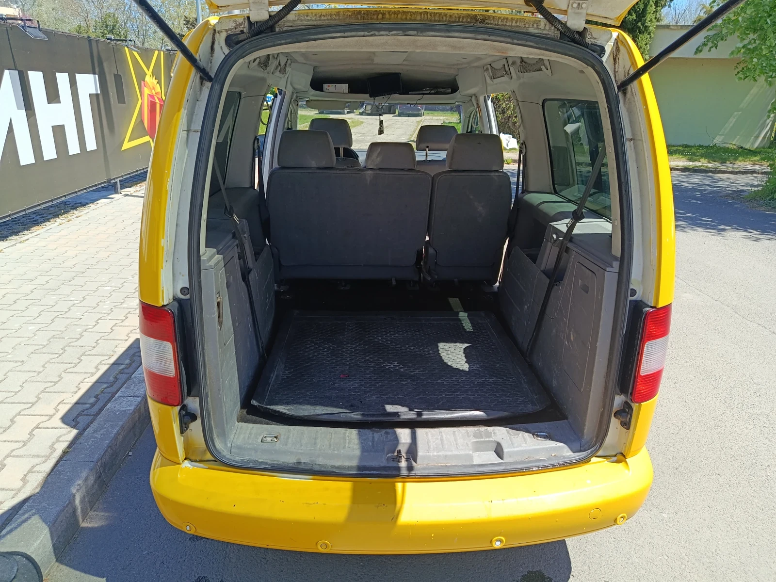 VW Caddy 1.9 TDI, снимка 10 - Автомобили и джипове - 56163402