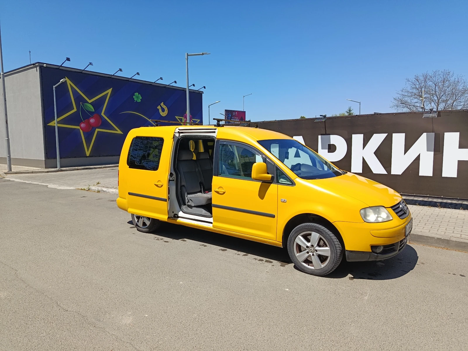 VW Caddy 1.9 TDI, снимка 5 - Автомобили и джипове - 56163402