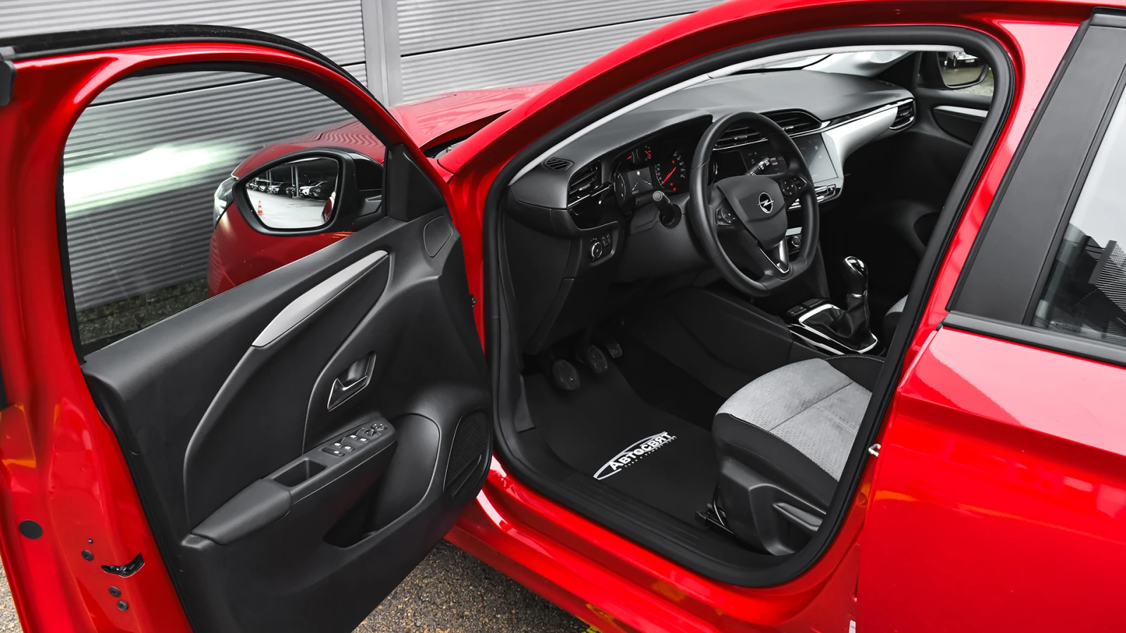 Opel Corsa 1.2 PureTech Edition, снимка 8 - Автомобили и джипове - 56625228