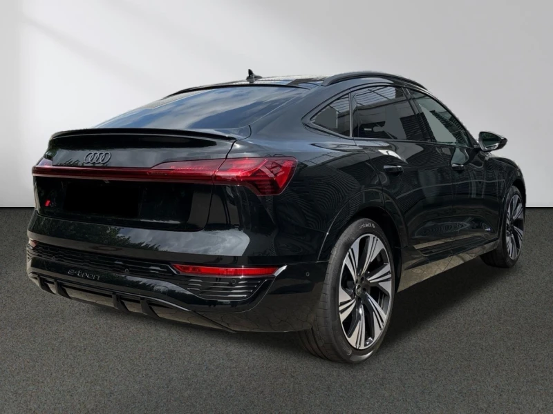 Audi Q8 E-TRON 55 QUATTRO S-LINE SPORTBACK MATRIX B&O, снимка 2 - Автомобили и джипове - 52080360