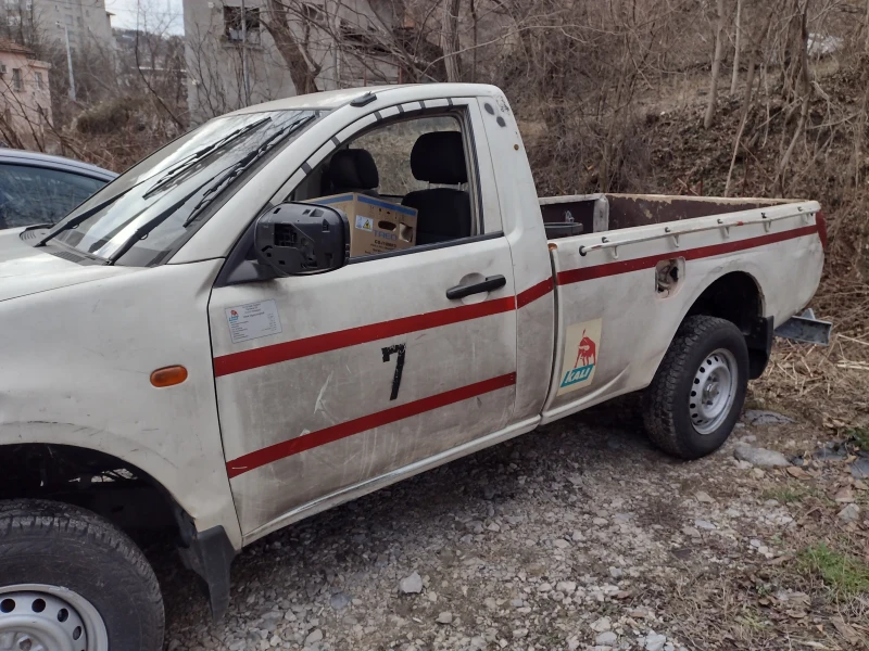Mitsubishi L200 Единична кабина, снимка 2 - Автомобили и джипове - 53471826
