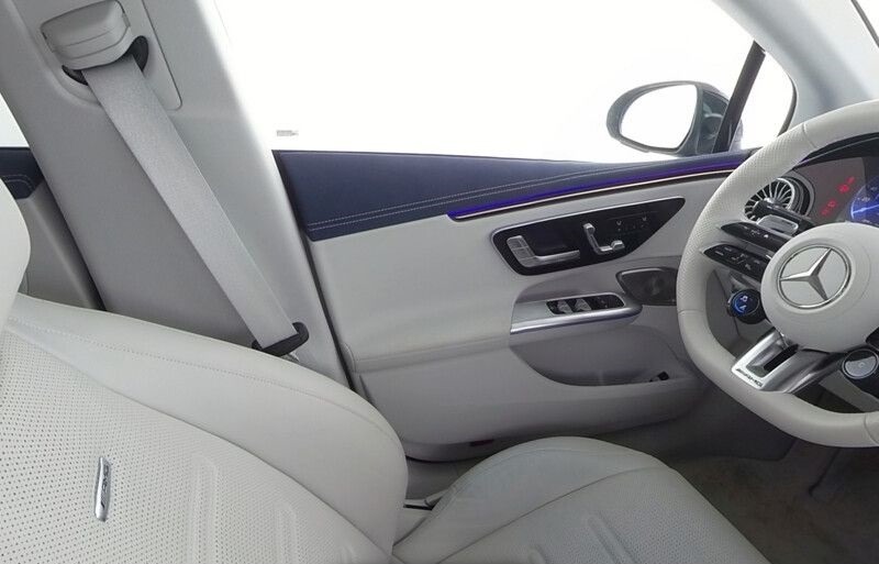 Mercedes-Benz EQE 43 AMG 4Matic = Premium= Panorama Гаранция, снимка 3 - Автомобили и джипове - 45951028