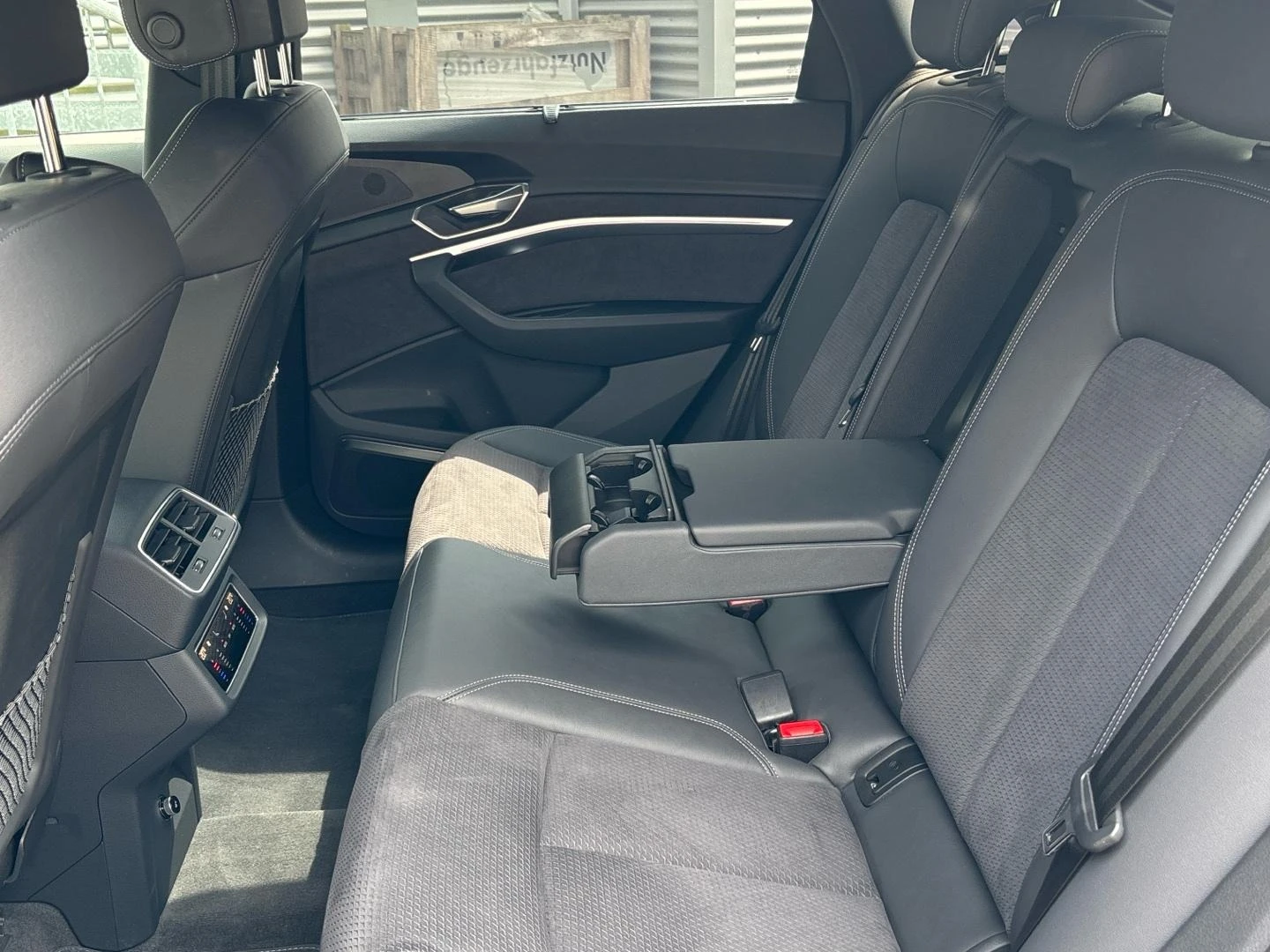 Audi Q8 E-TRON 55 QUATTRO S-LINE SPORTBACK MATRIX B&O | Mobile.bg � ����������� 11