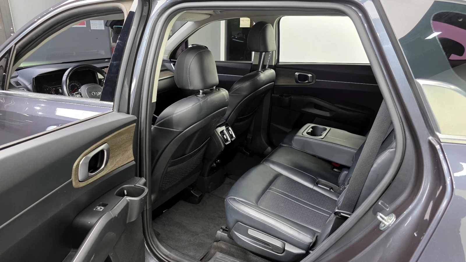 Kia Sorento 2.2 2WD TRENDY autogeorge.com, снимка 10 - Автомобили и джипове - 54147495