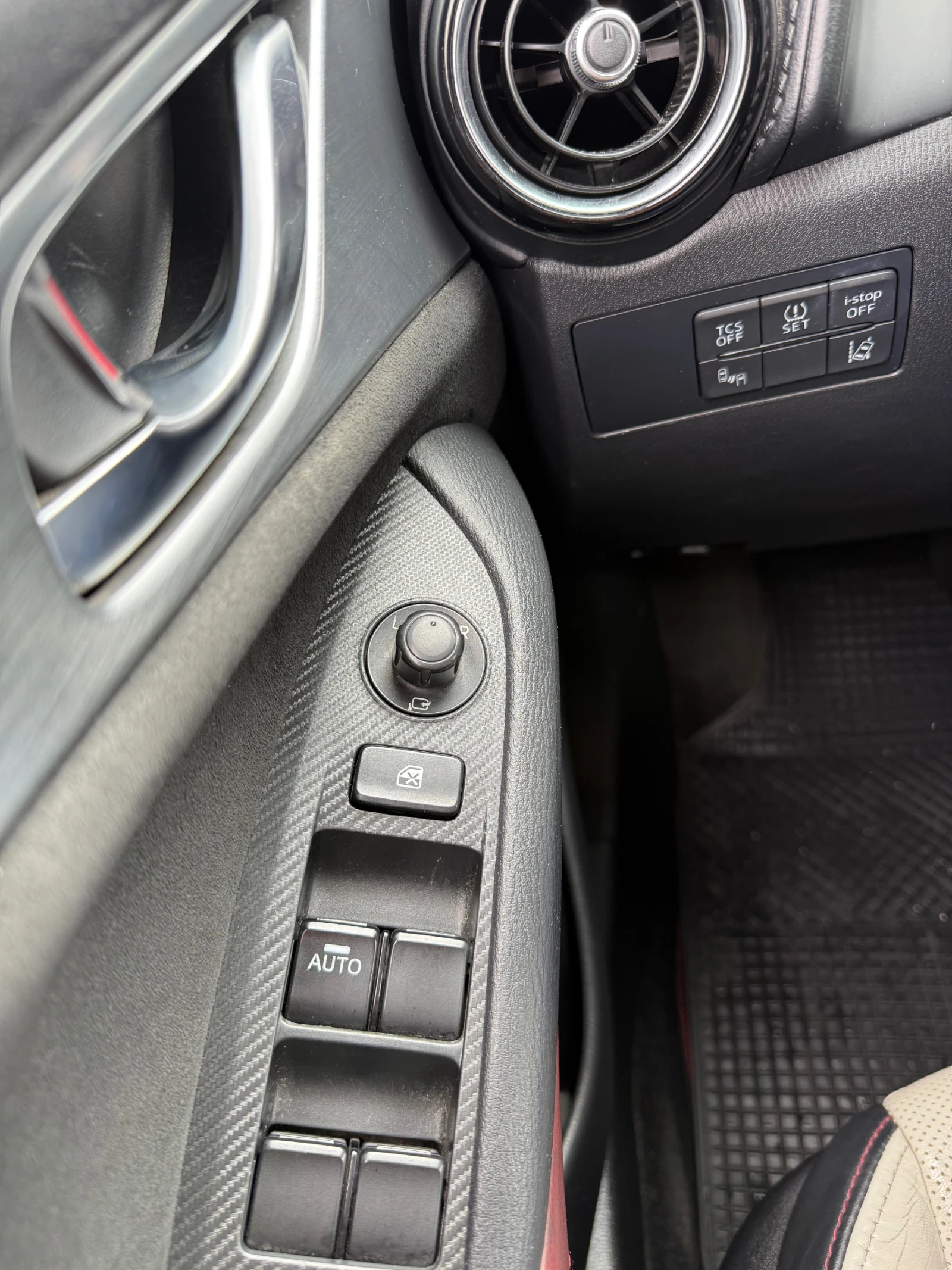 Mazda CX-3, снимка 11 - Автомобили и джипове - 54484565