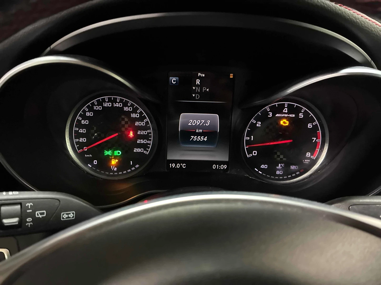 Mercedes-Benz GLC 43 AMG ДИСТРОНИК * ПОДГРЕВ * ПАНОРАМА * 360 * BURMESTER, снимка 8 - Автомобили и джипове - 54963404