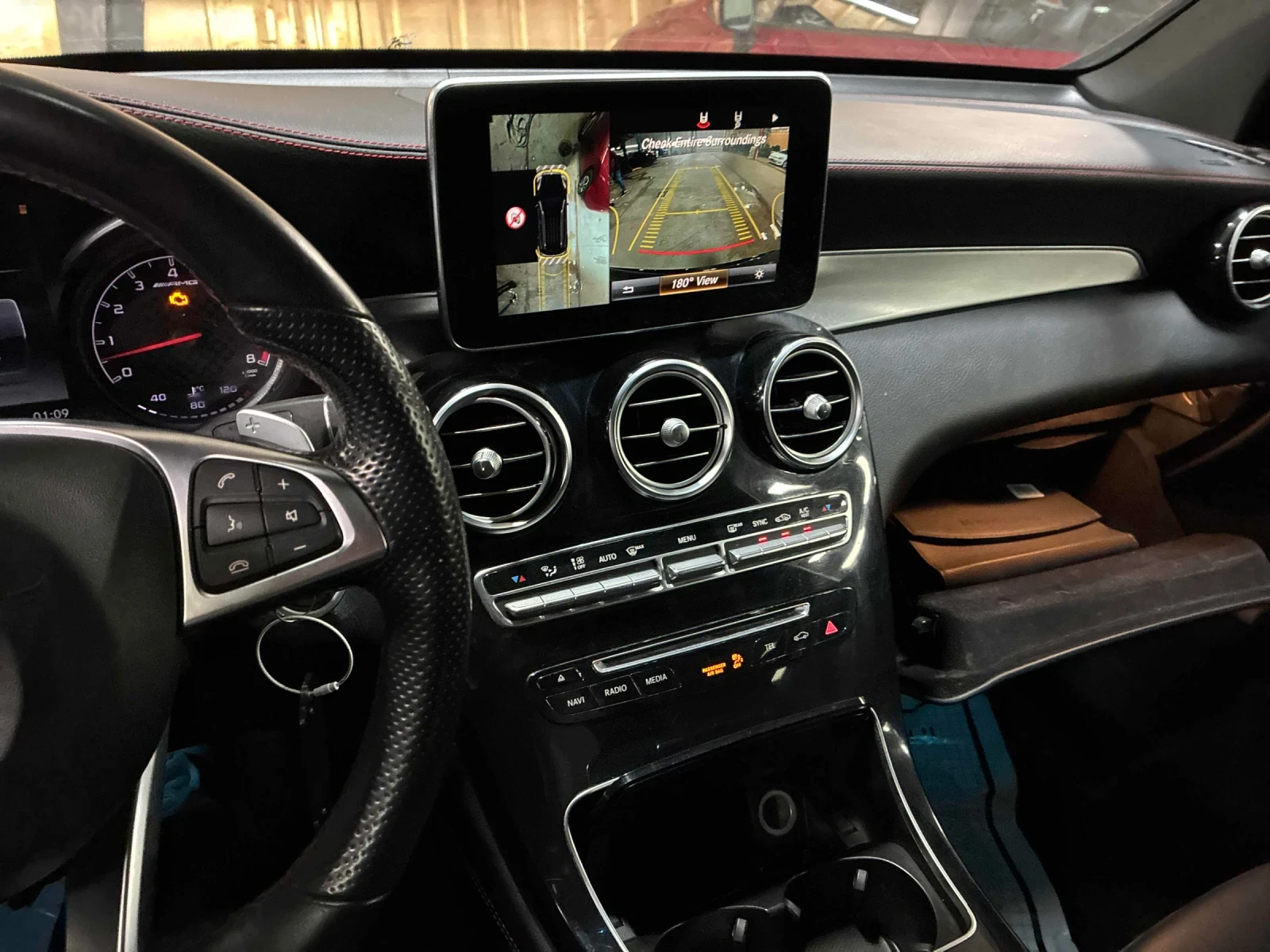 Mercedes-Benz GLC 43 AMG ДИСТРОНИК * ПОДГРЕВ * ПАНОРАМА * 360 * BURMESTER, снимка 7 - Автомобили и джипове - 54963404