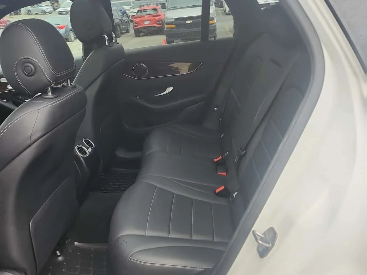 Mercedes-Benz GLC 300 CARFAX/360 КАМ/ПОДГРЕВ/ПАМЕТ/ПАНОРАМА, снимка 12 - Автомобили и джипове - 55328507
