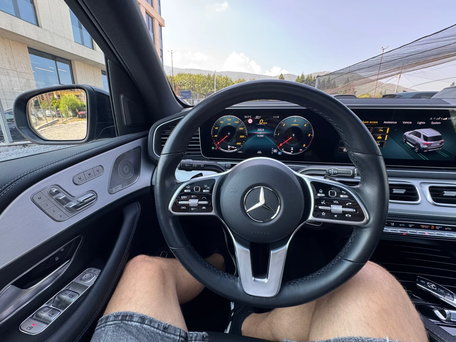 Mercedes-Benz GLE 400 D AMG Panorama 360 Burmester HeadUp Гаранция, снимка 12 - Автомобили и джипове - 56226810